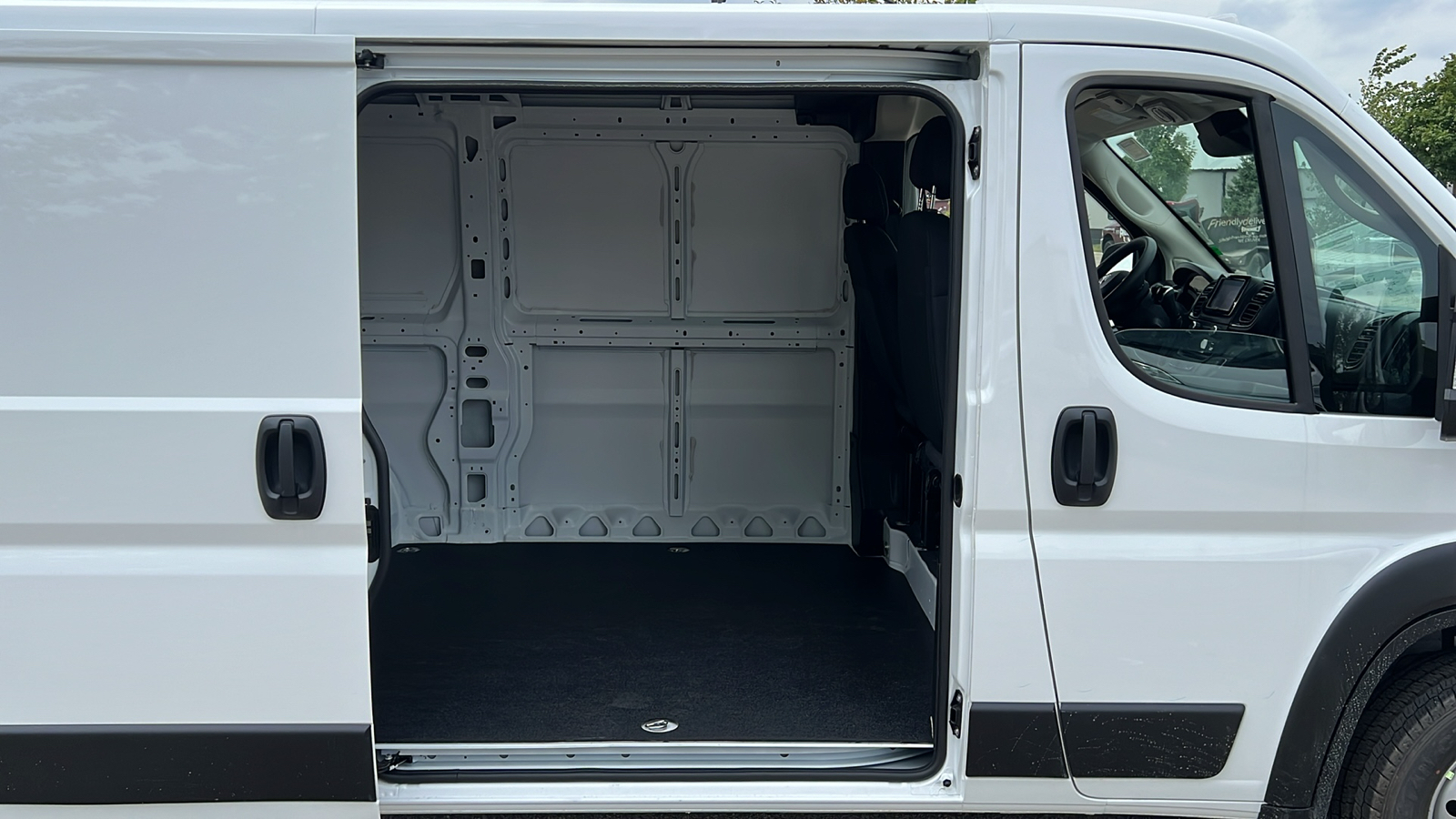 2024 Ram ProMaster 1500 Low Roof 17