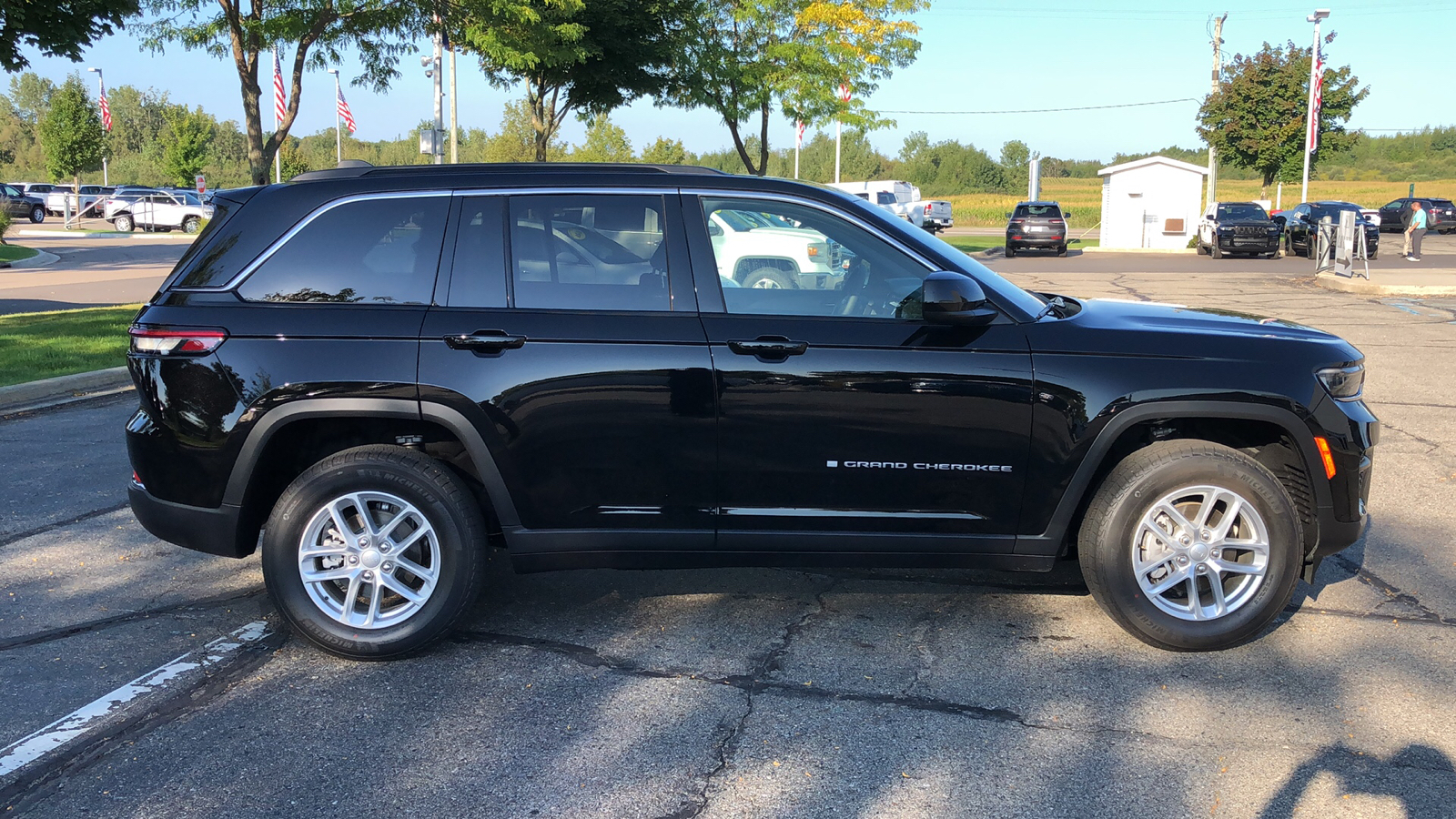 2024 Jeep Grand Cherokee Laredo 7