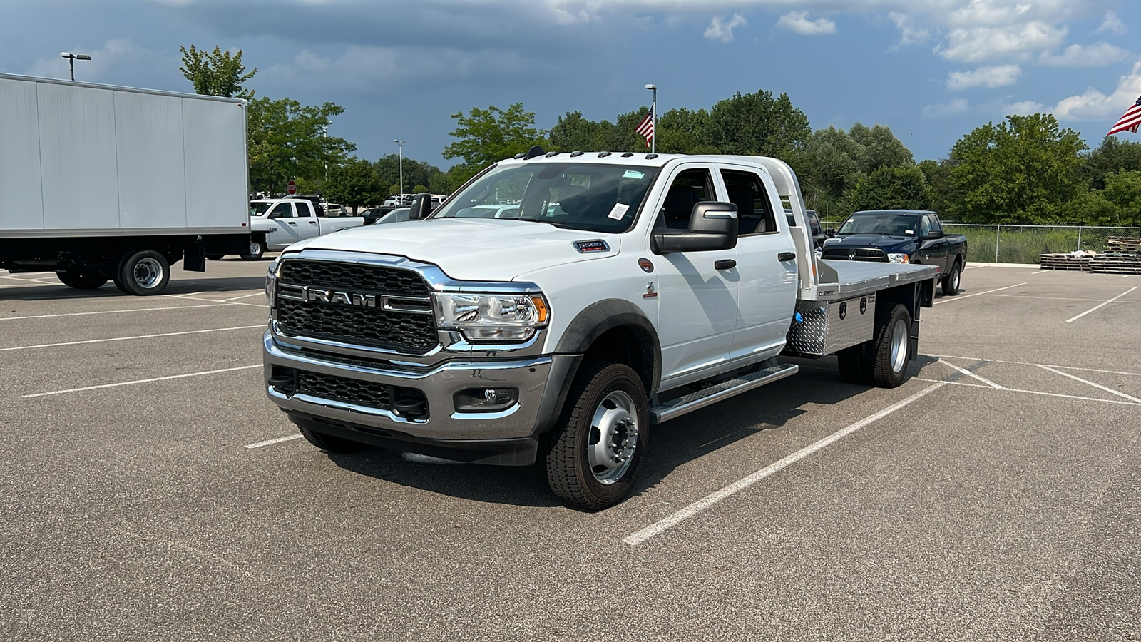 2024 Ram 5500HD Tradesman 8