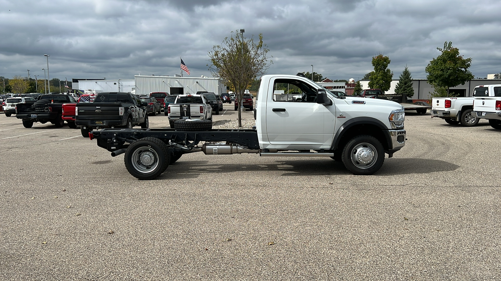 2024 Ram 5500HD Tradesman 3