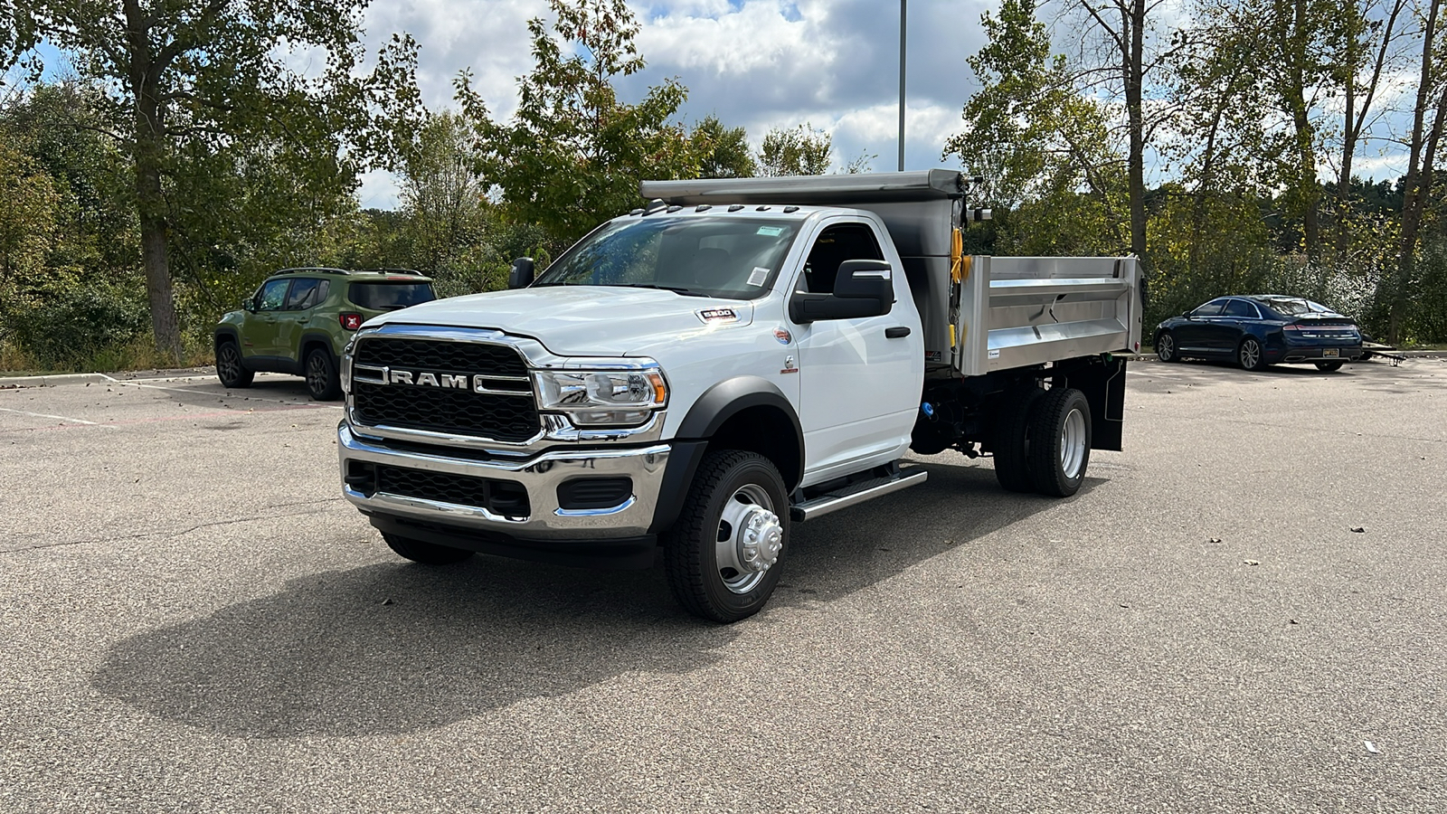 2024 Ram 5500HD Tradesman 8