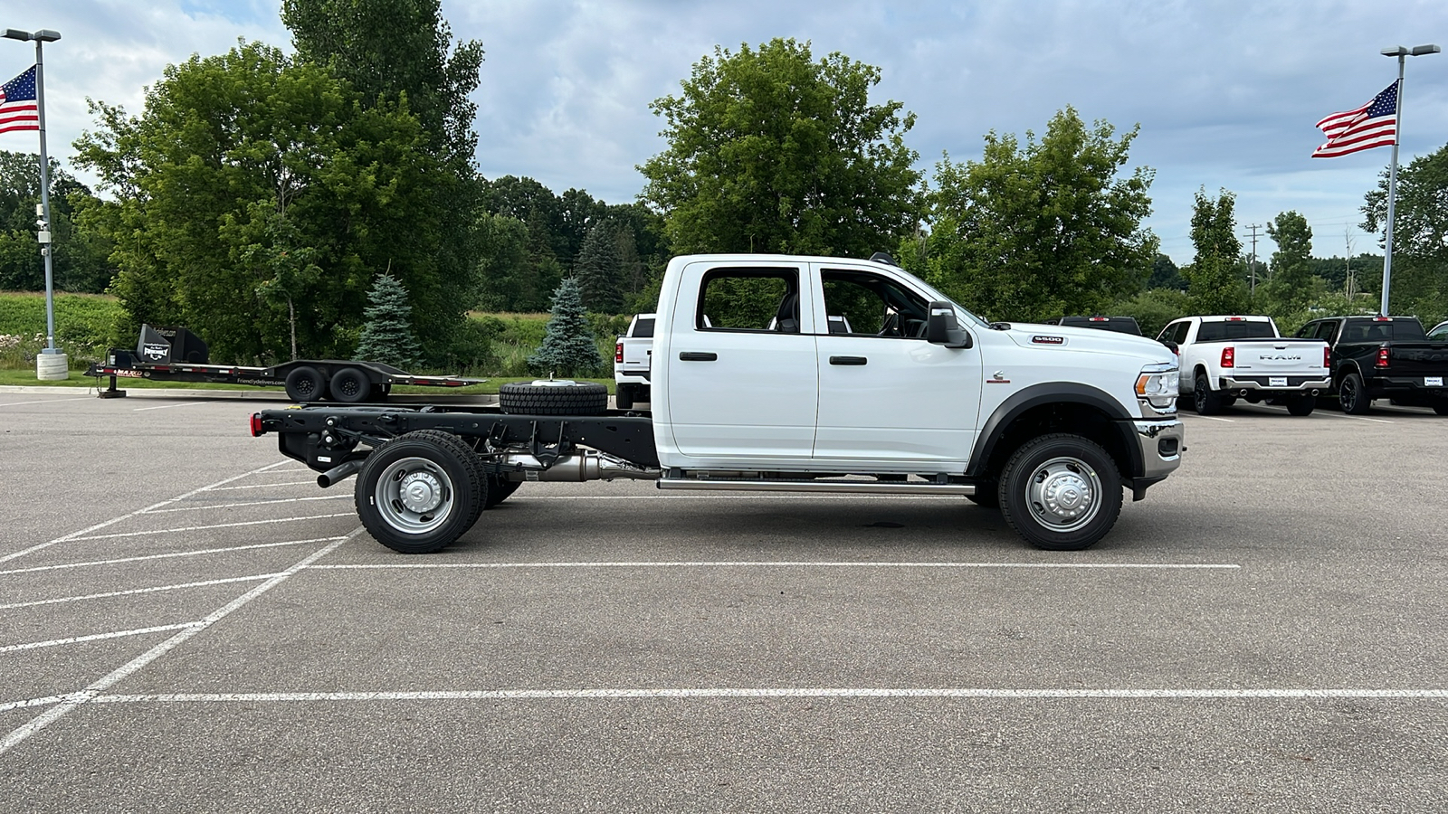 2024 Ram 5500HD Tradesman 3