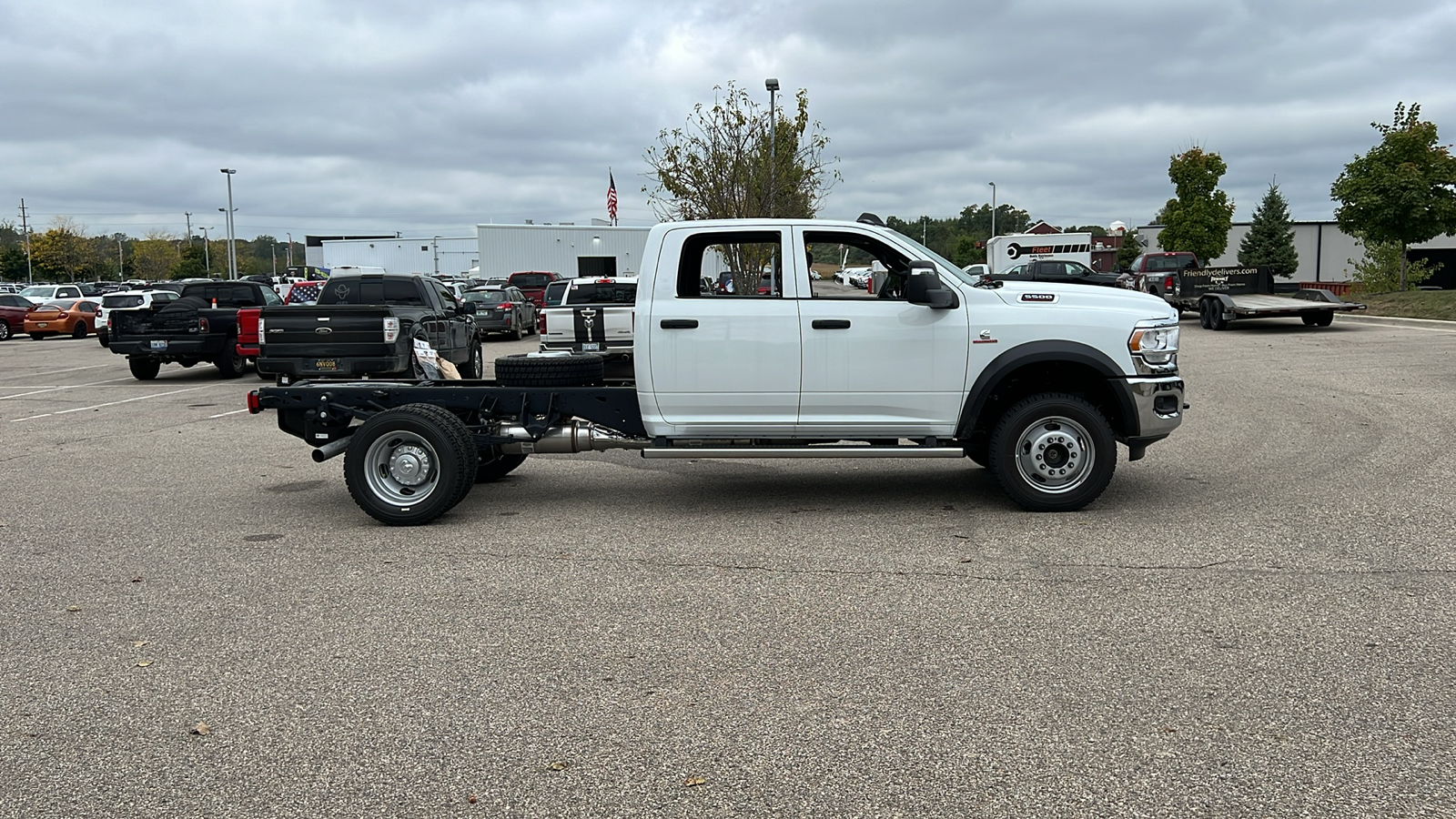 2024 Ram 5500HD Tradesman 3