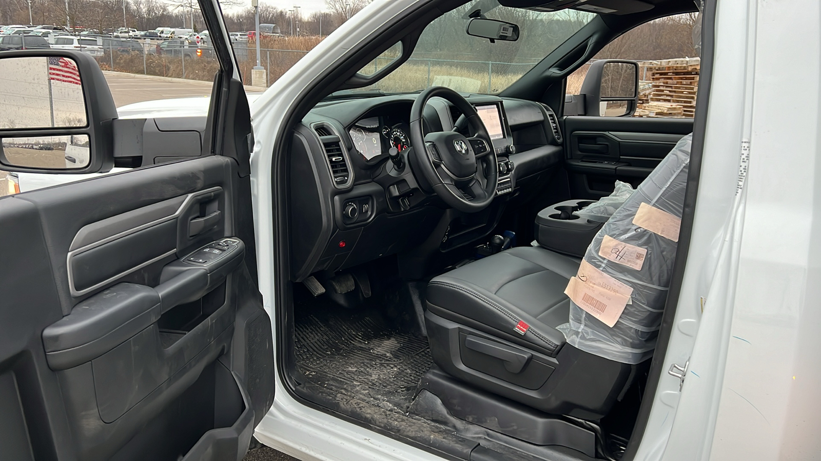 2024 Ram 5500HD Tradesman 17