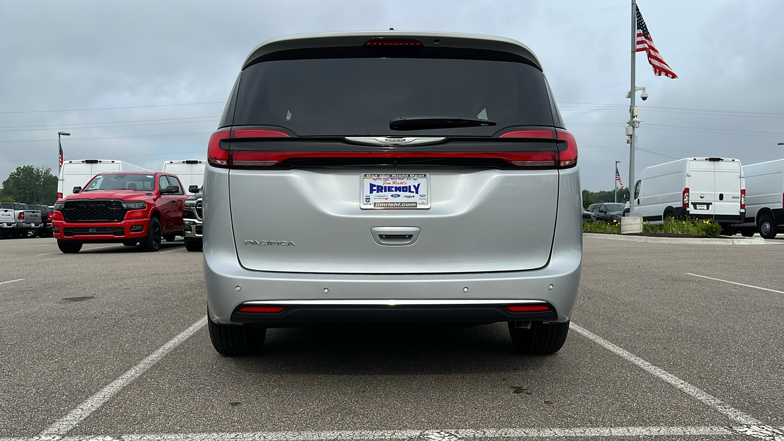 2024 Chrysler Pacifica Touring L 14