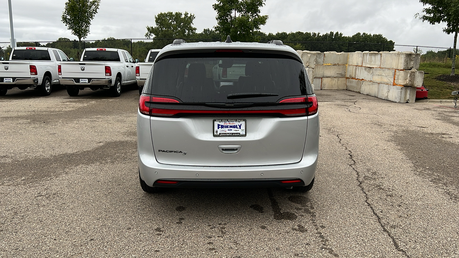 2024 Chrysler Pacifica Touring L 5