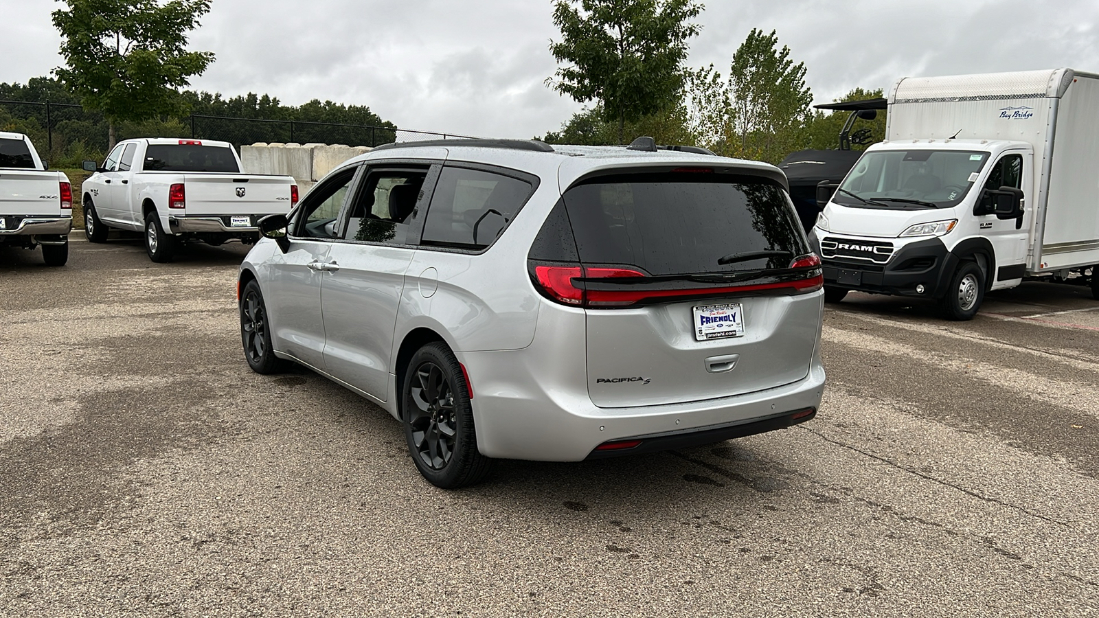 2024 Chrysler Pacifica Touring L 6