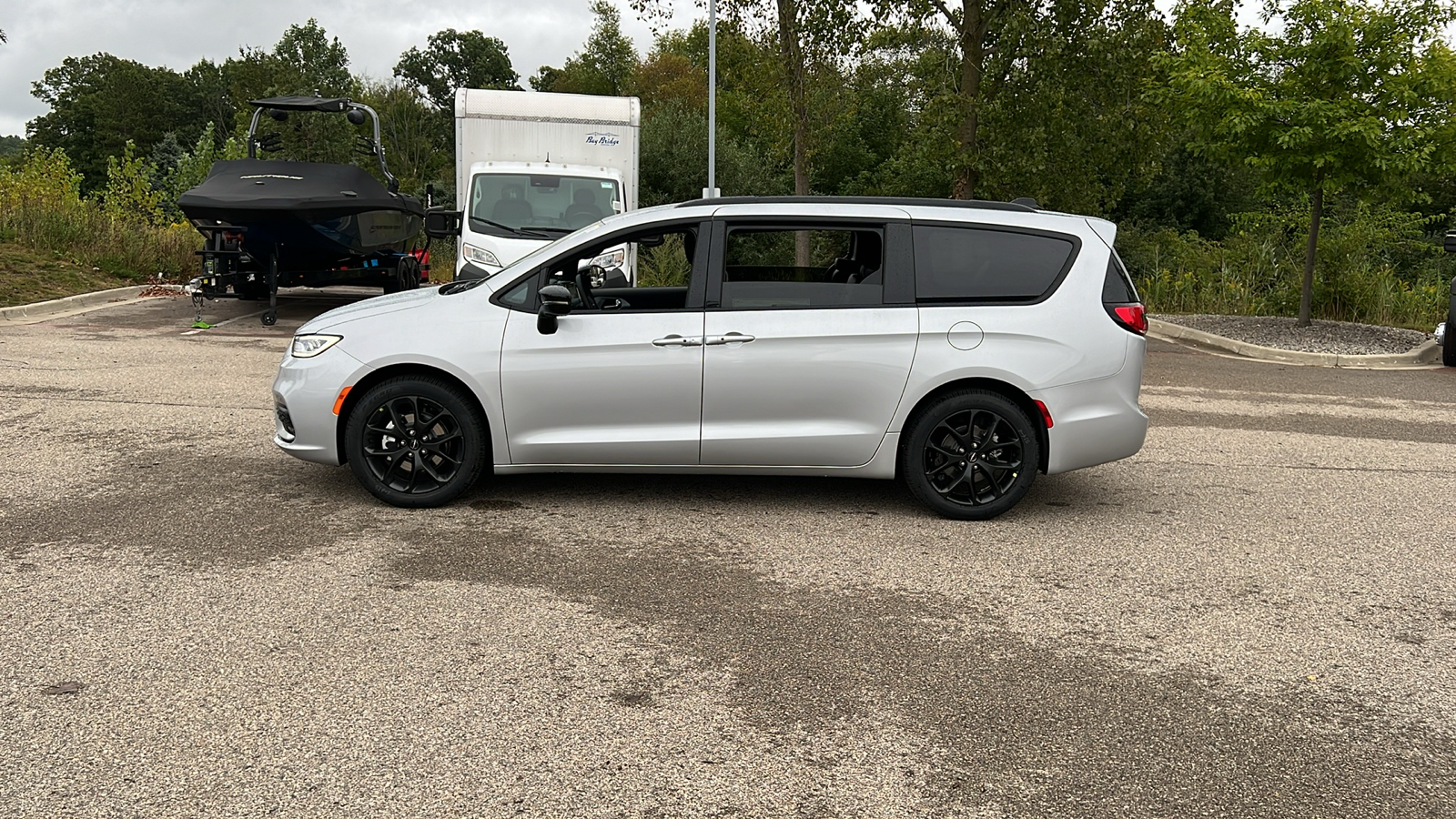 2024 Chrysler Pacifica Touring L 7