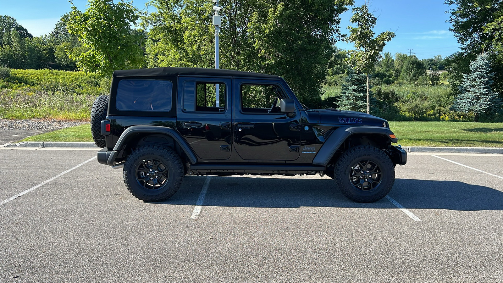 2024 Jeep Wrangler Willys 4xe 3