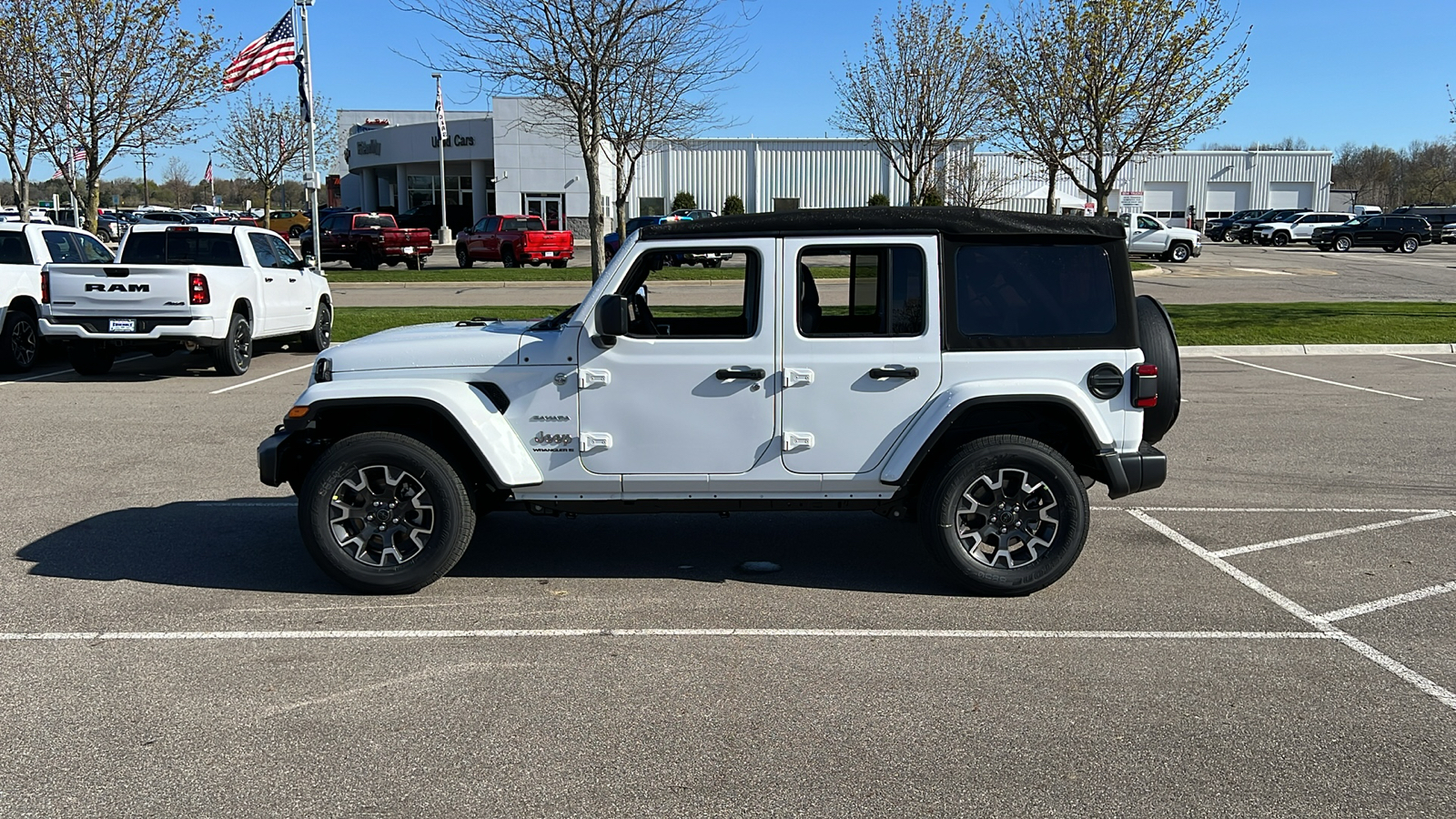 2024 Jeep Wrangler Sahara 7