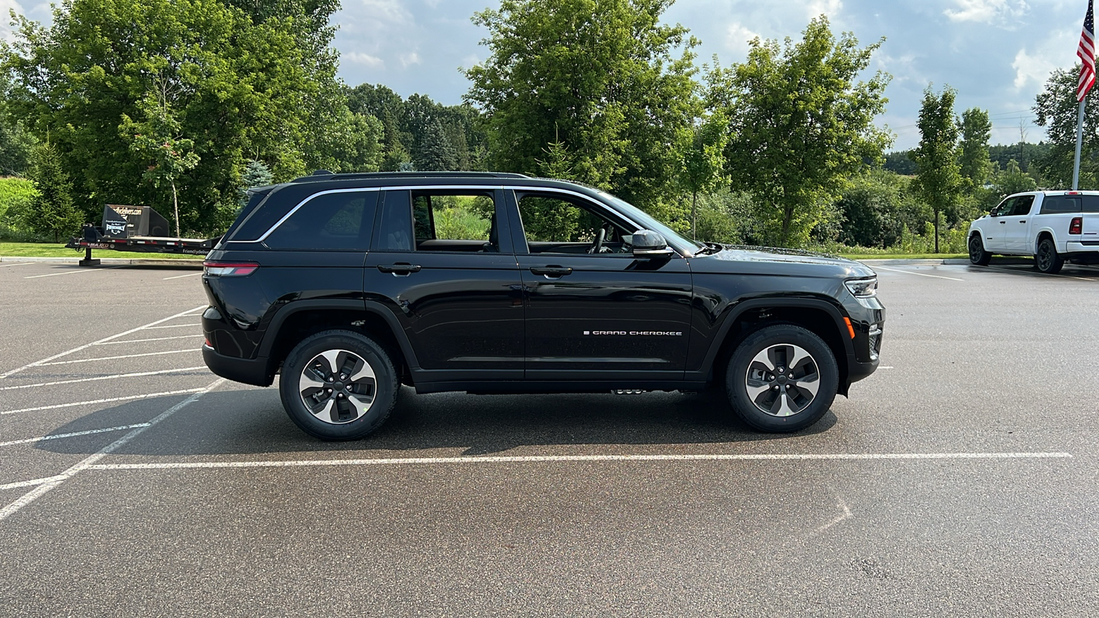 2024 Jeep Grand Cherokee  3