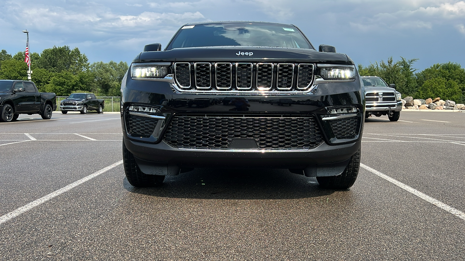 2024 Jeep Grand Cherokee  12