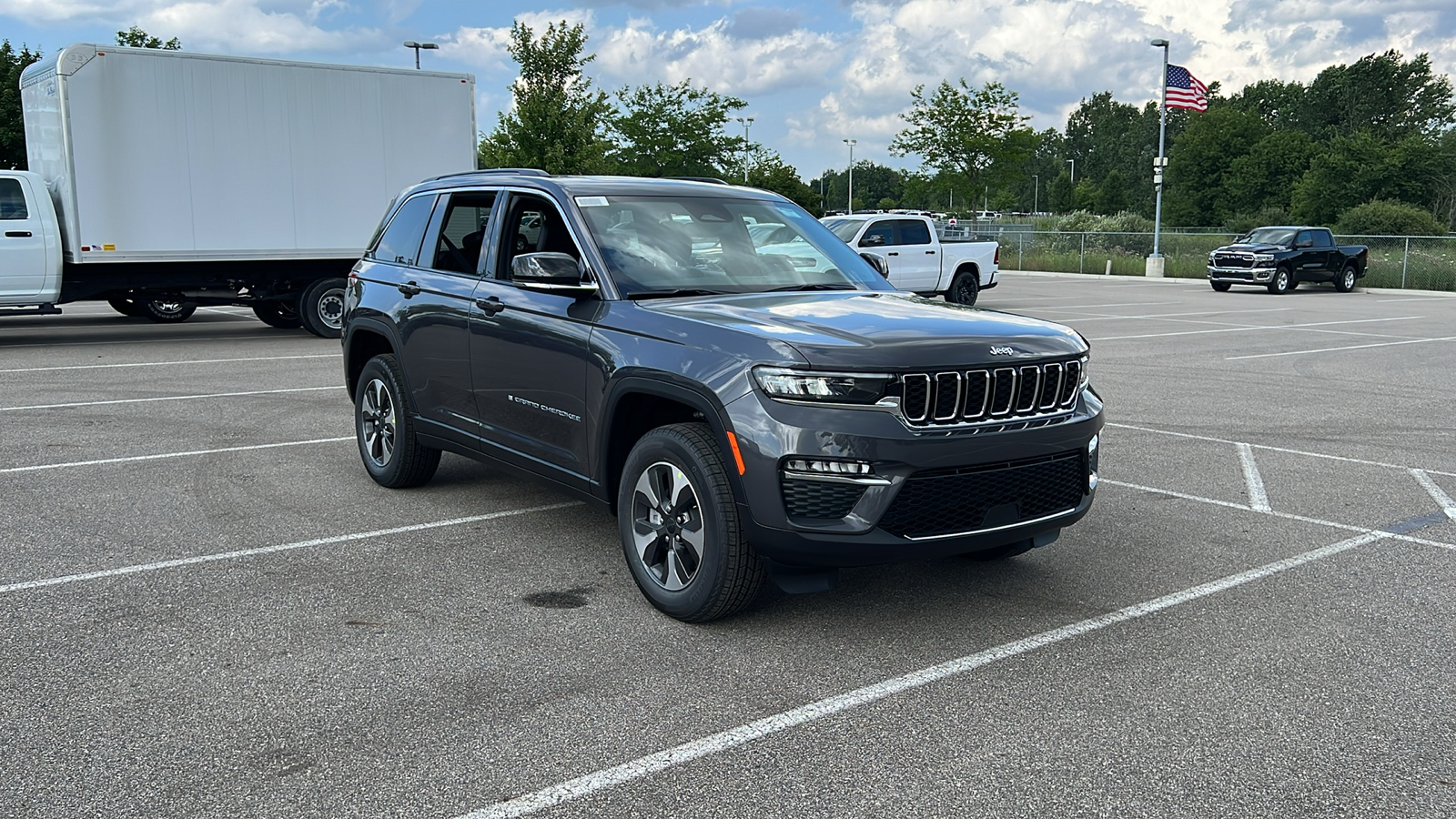 2024 Jeep Grand Cherokee  2