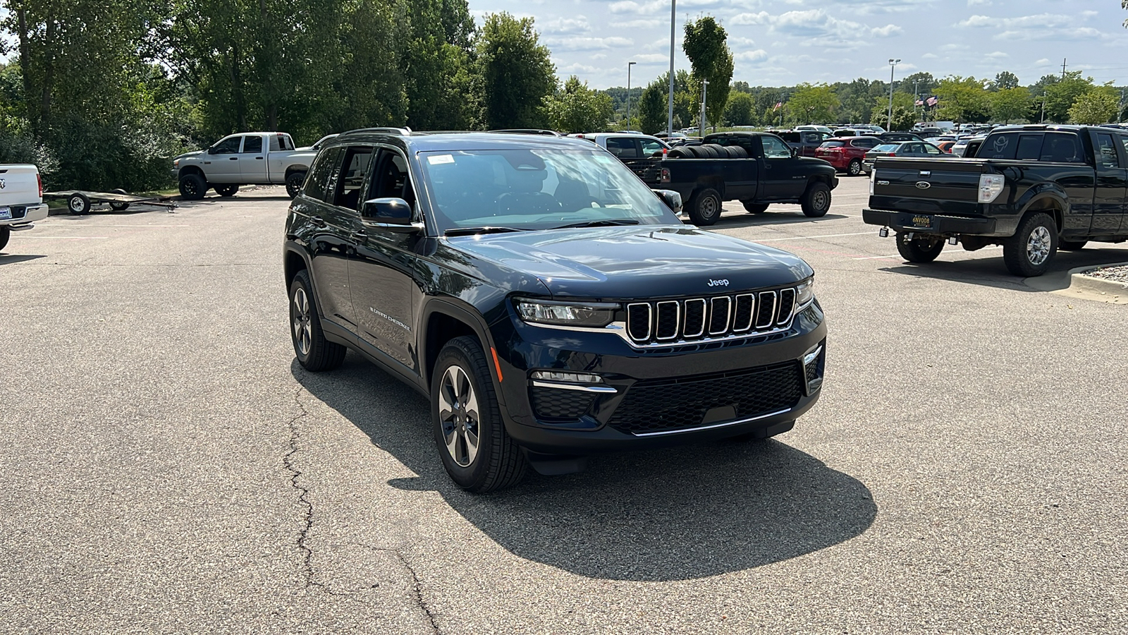 2024 Jeep Grand Cherokee  2