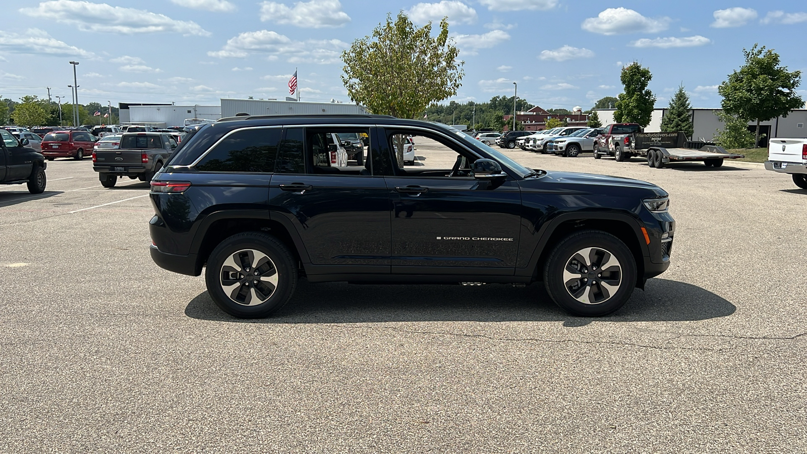 2024 Jeep Grand Cherokee  3