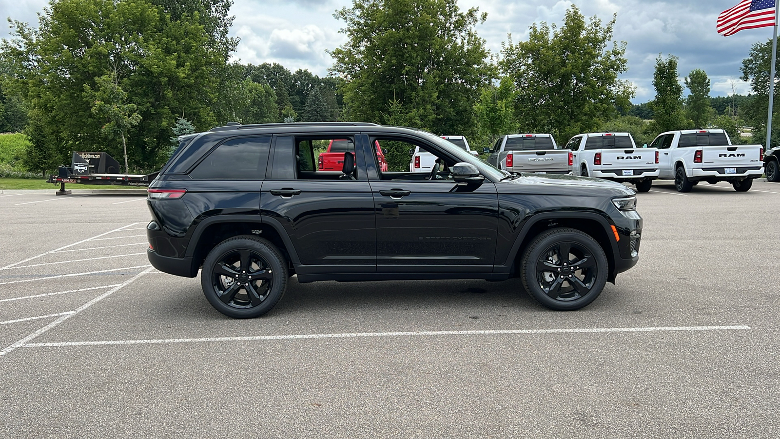 2024 Jeep Grand Cherokee Limited 3