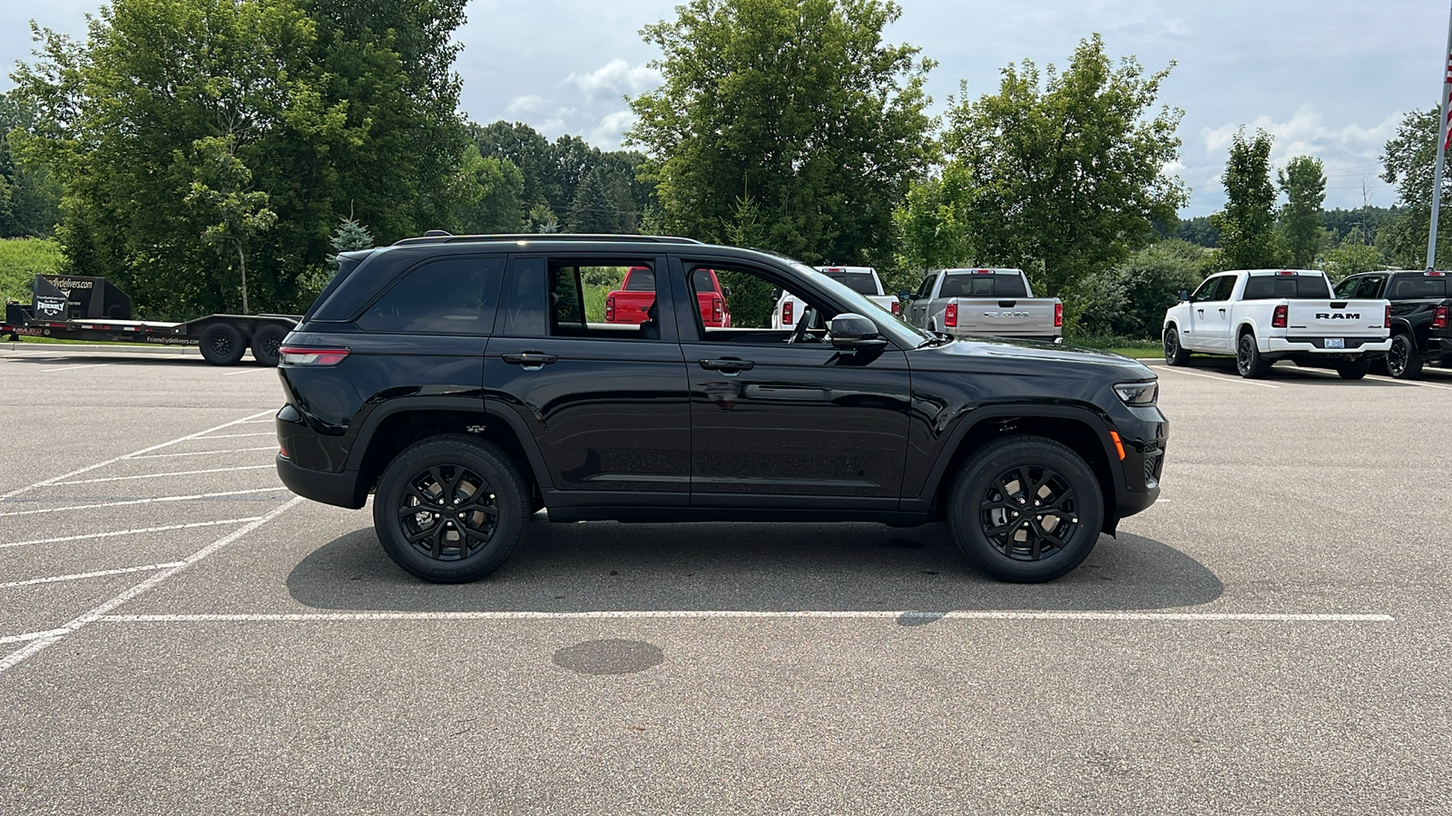 2024 Jeep Grand Cherokee Altitude X 3