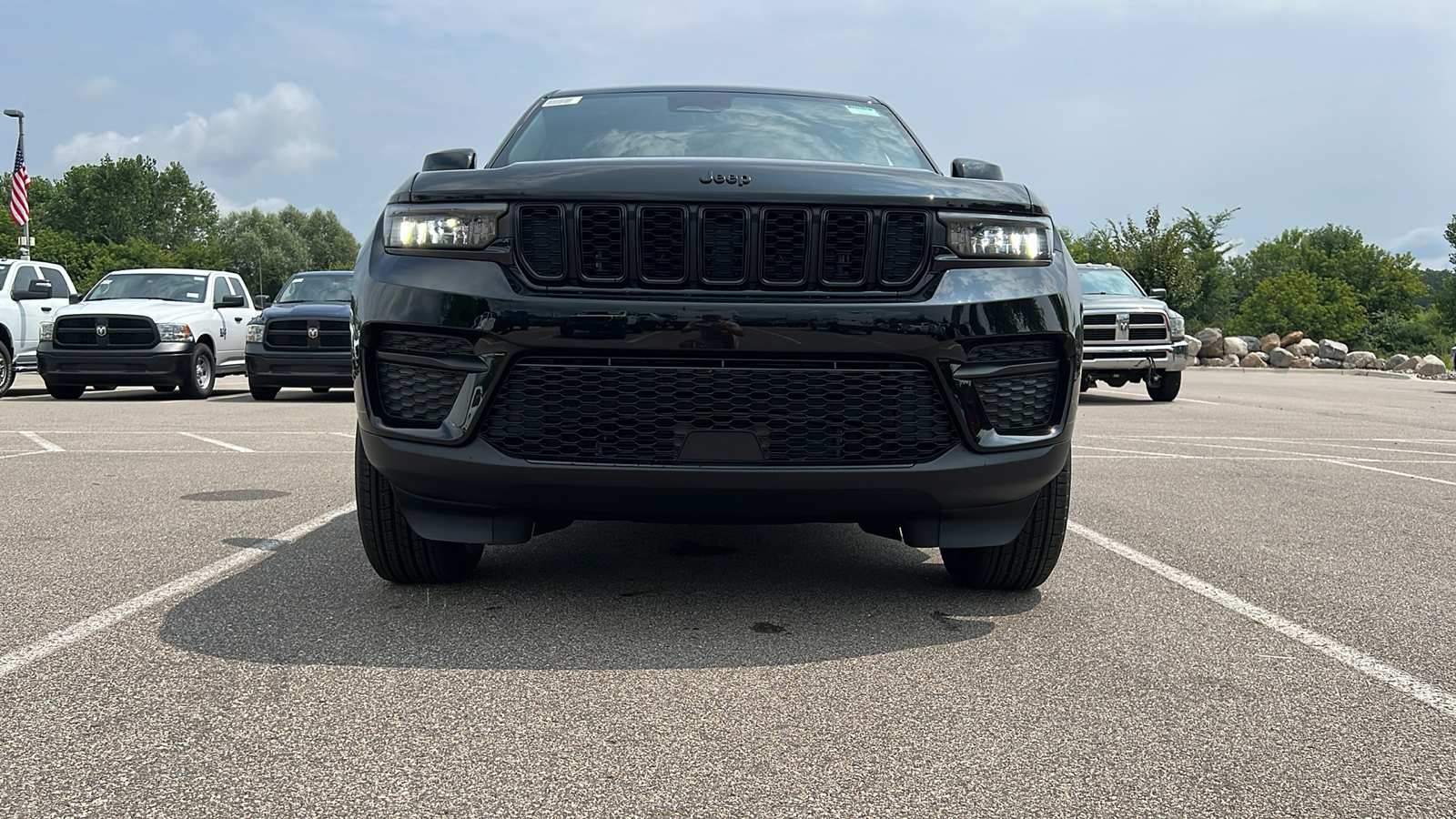 2024 Jeep Grand Cherokee Altitude X 12