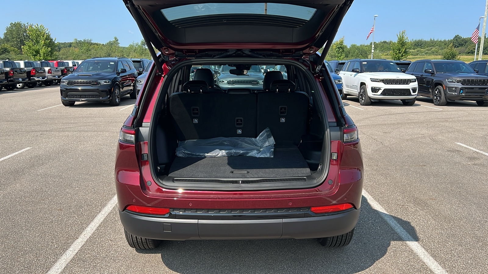 2024 Jeep Grand Cherokee Altitude X 13