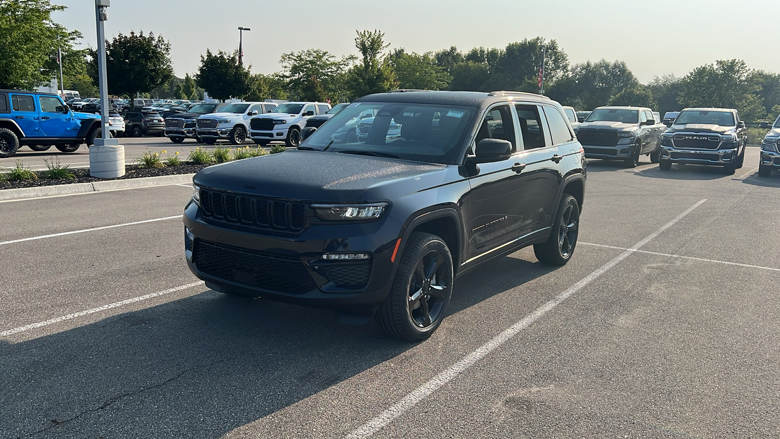 2024 Jeep Grand Cherokee Limited 8