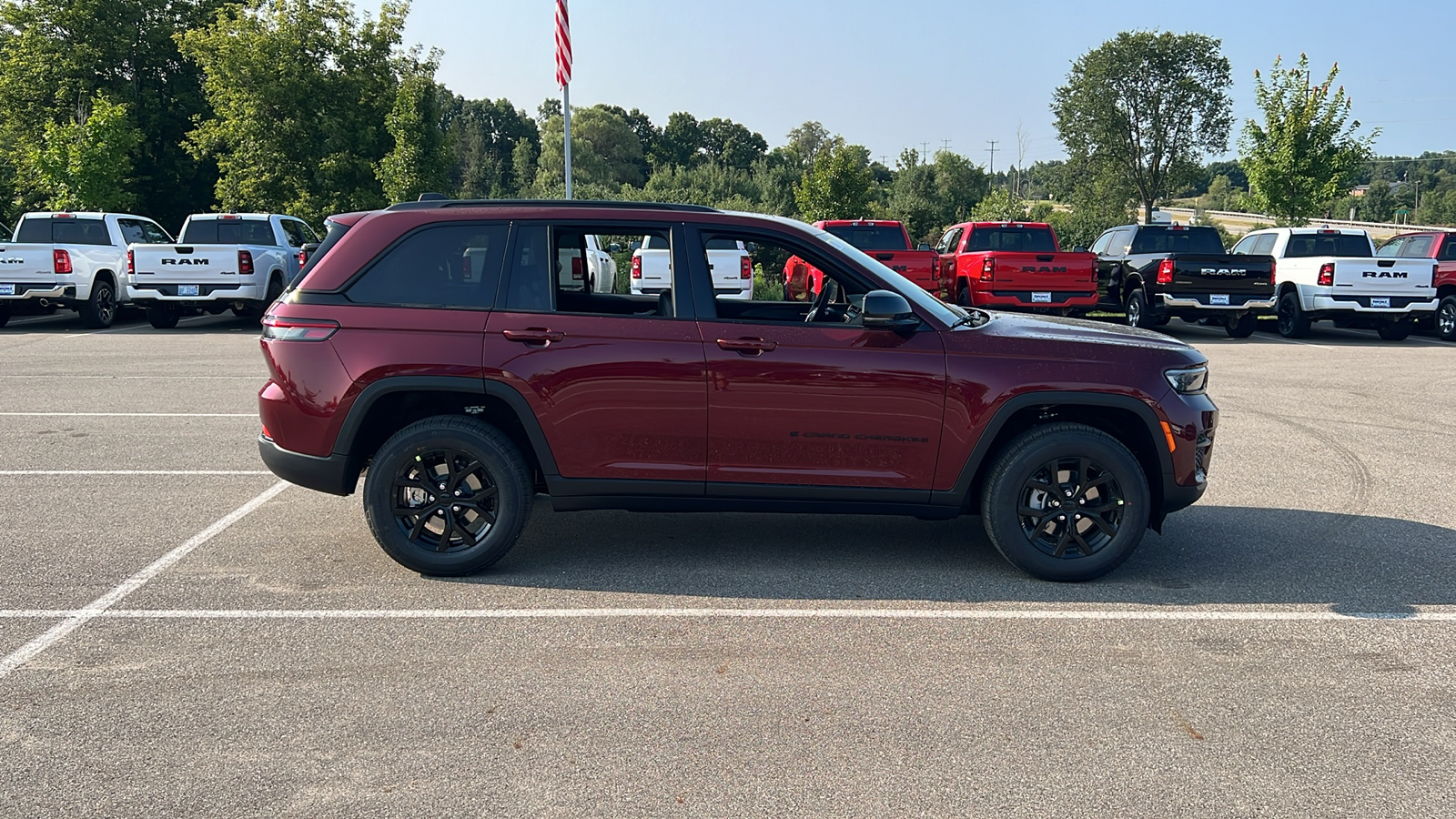 2024 Jeep Grand Cherokee Altitude X 3