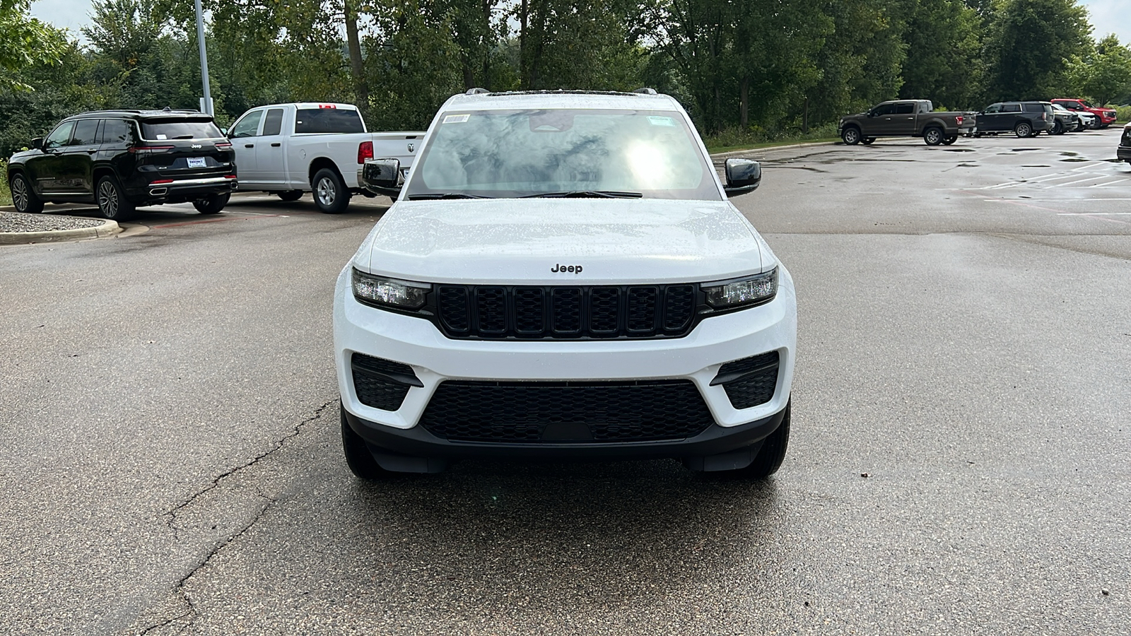 2024 Jeep Grand Cherokee Altitude X 9