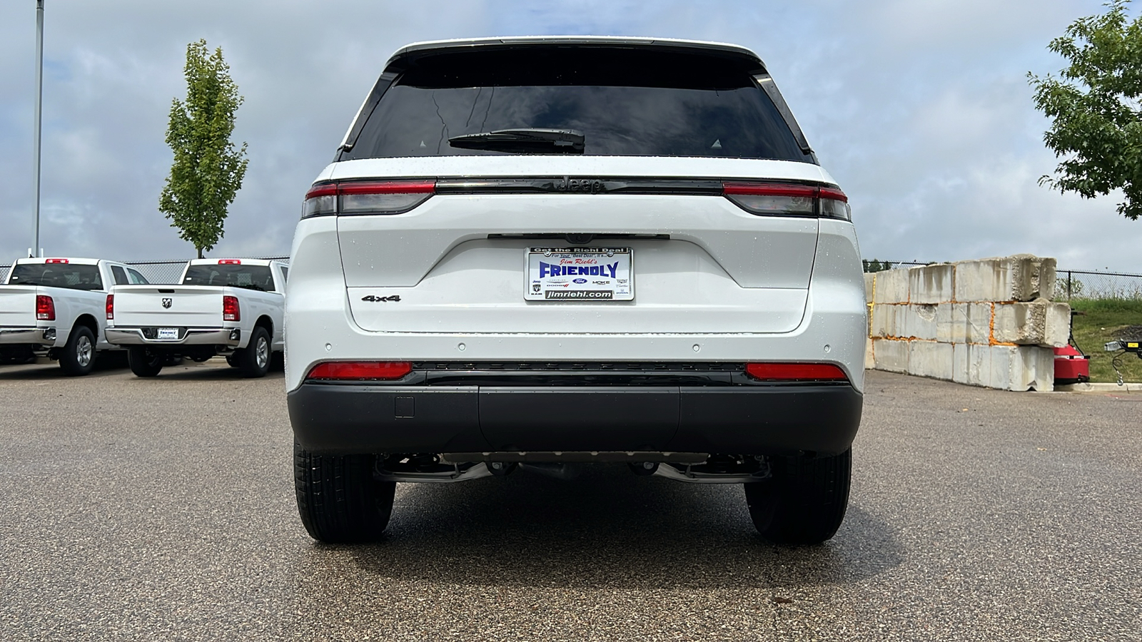 2024 Jeep Grand Cherokee Altitude X 14