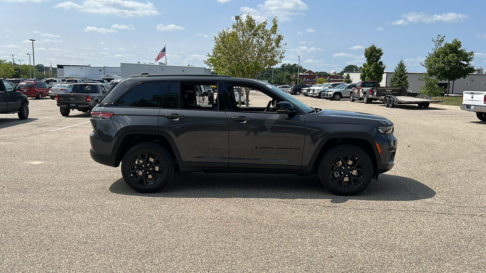 2024 Jeep Grand Cherokee Altitude X 3