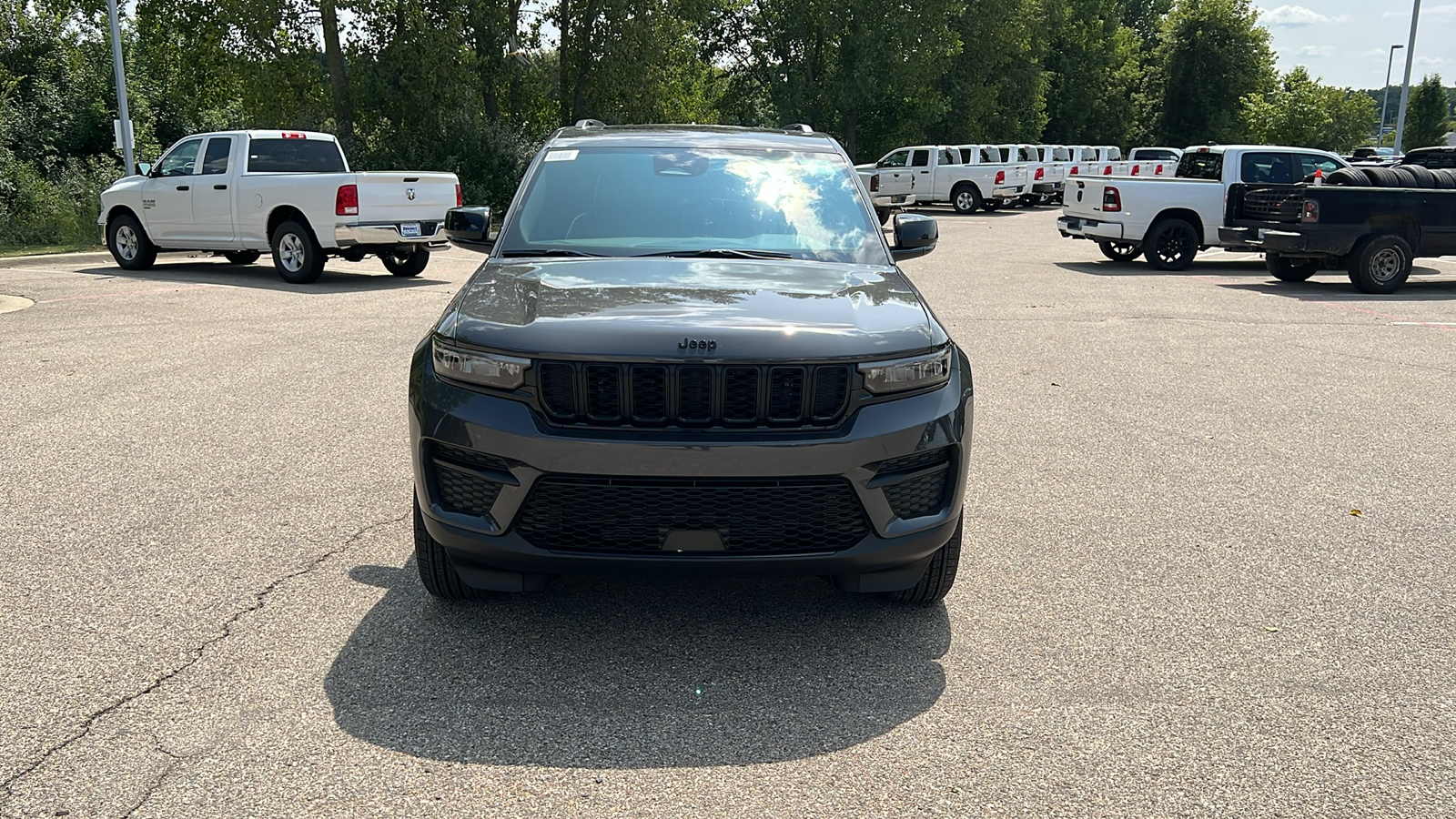 2024 Jeep Grand Cherokee Altitude X 9