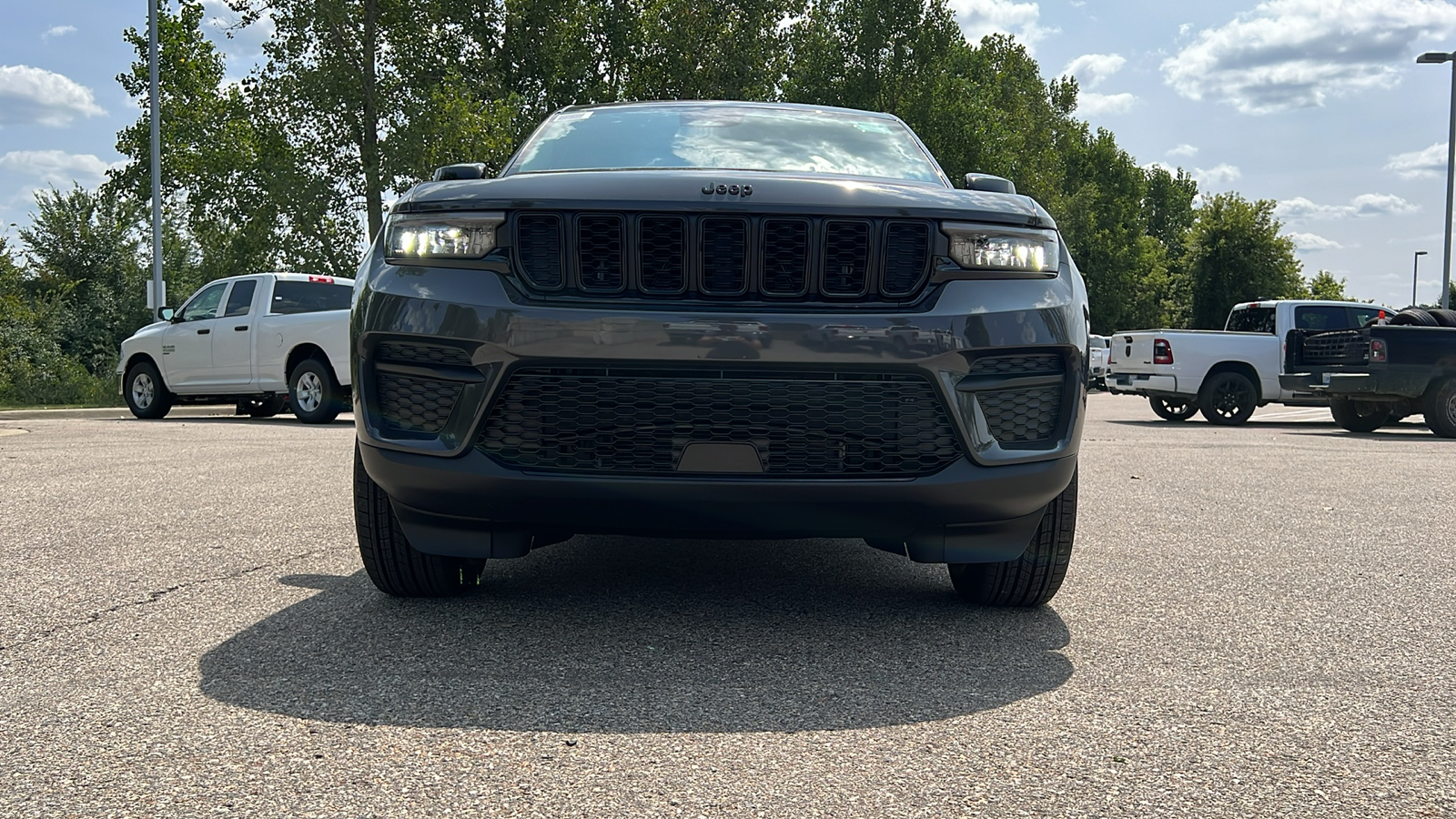 2024 Jeep Grand Cherokee Altitude X 12