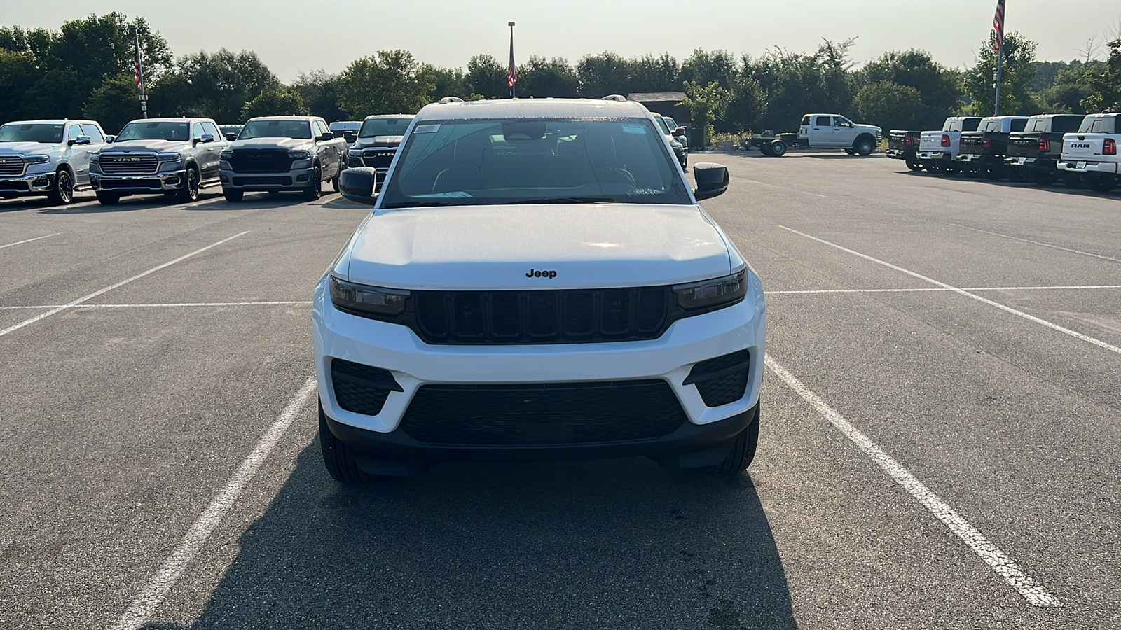 2024 Jeep Grand Cherokee Altitude X 9