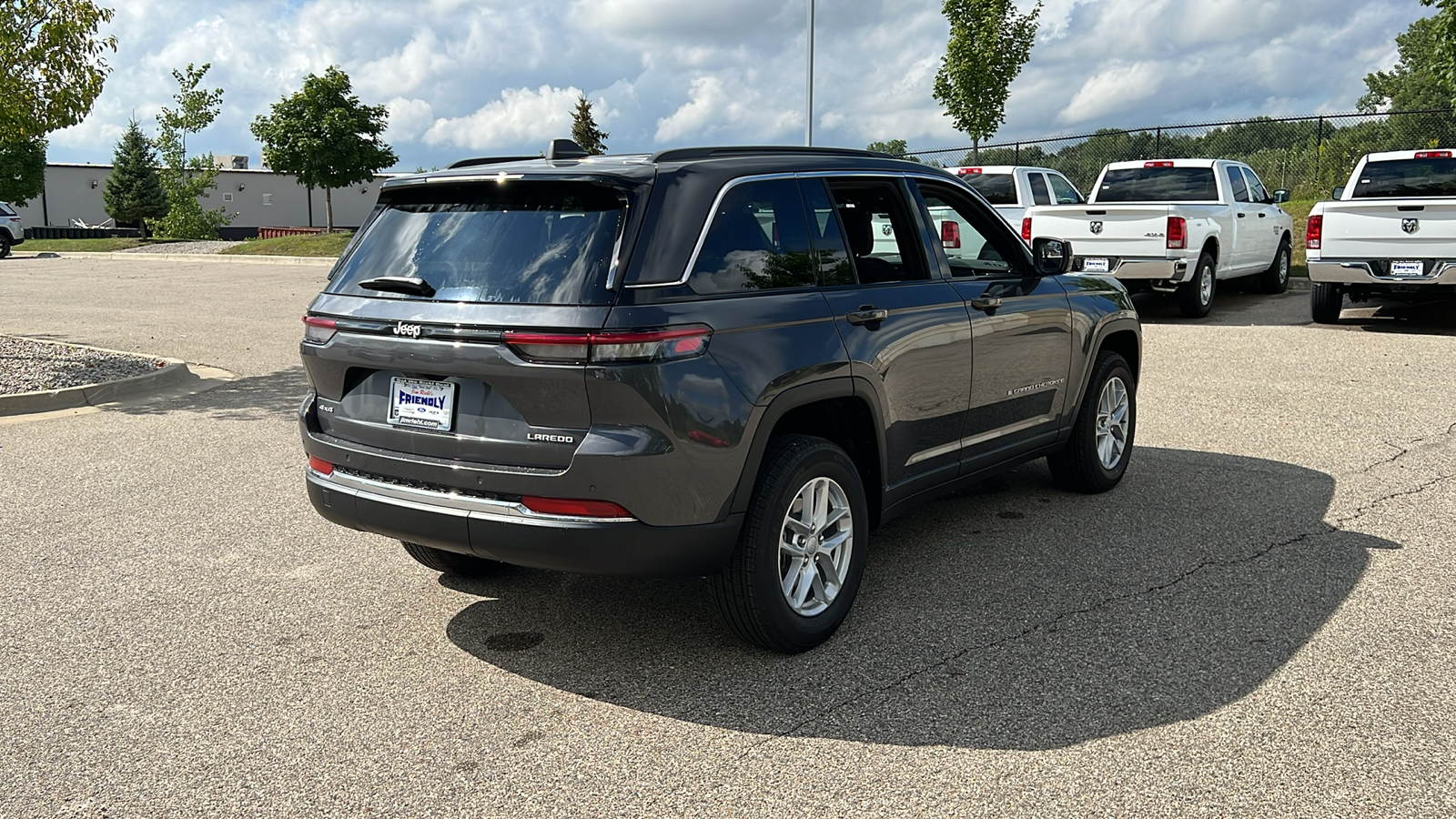 2024 Jeep Grand Cherokee Laredo 4