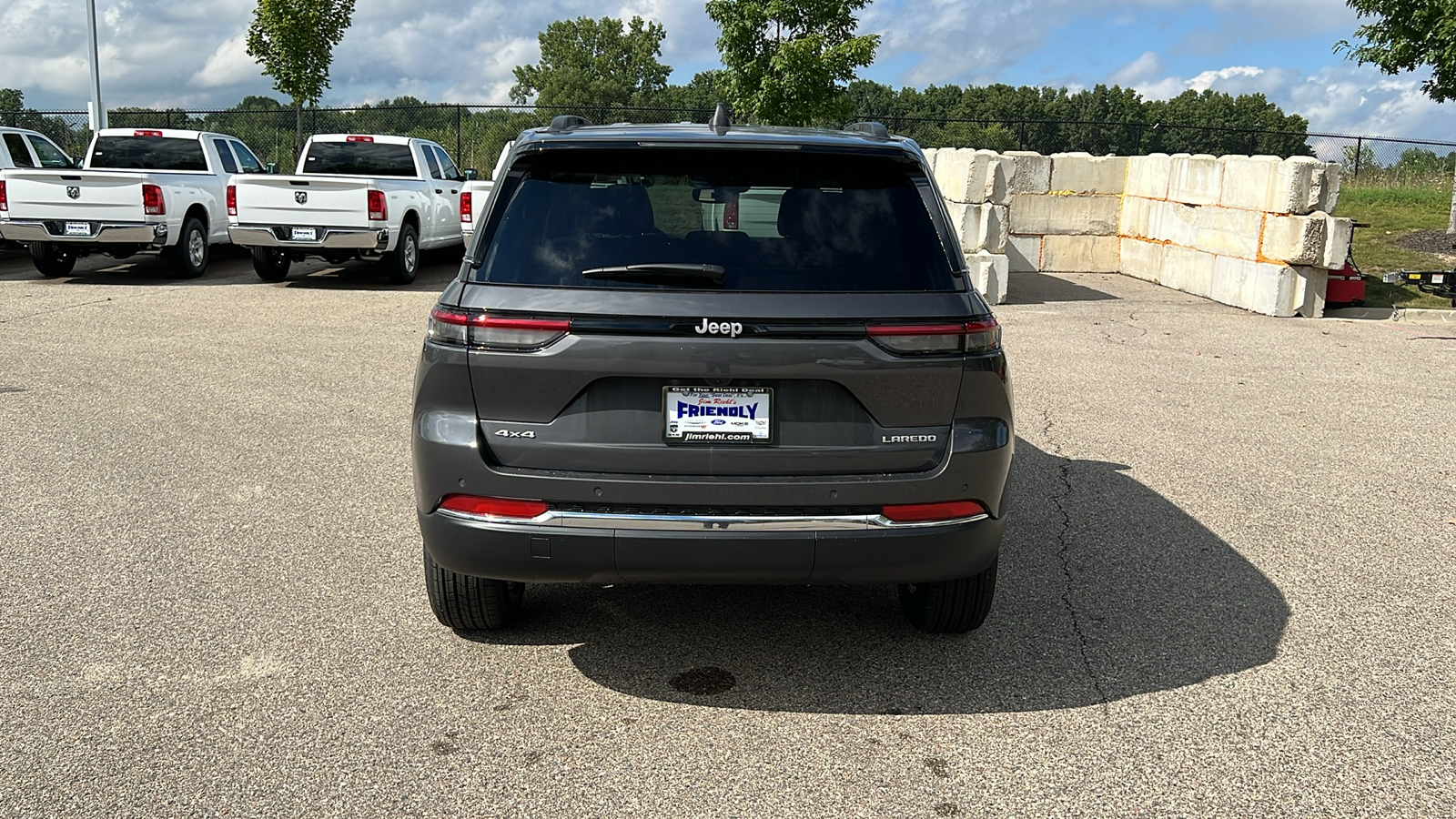 2024 Jeep Grand Cherokee Laredo 5