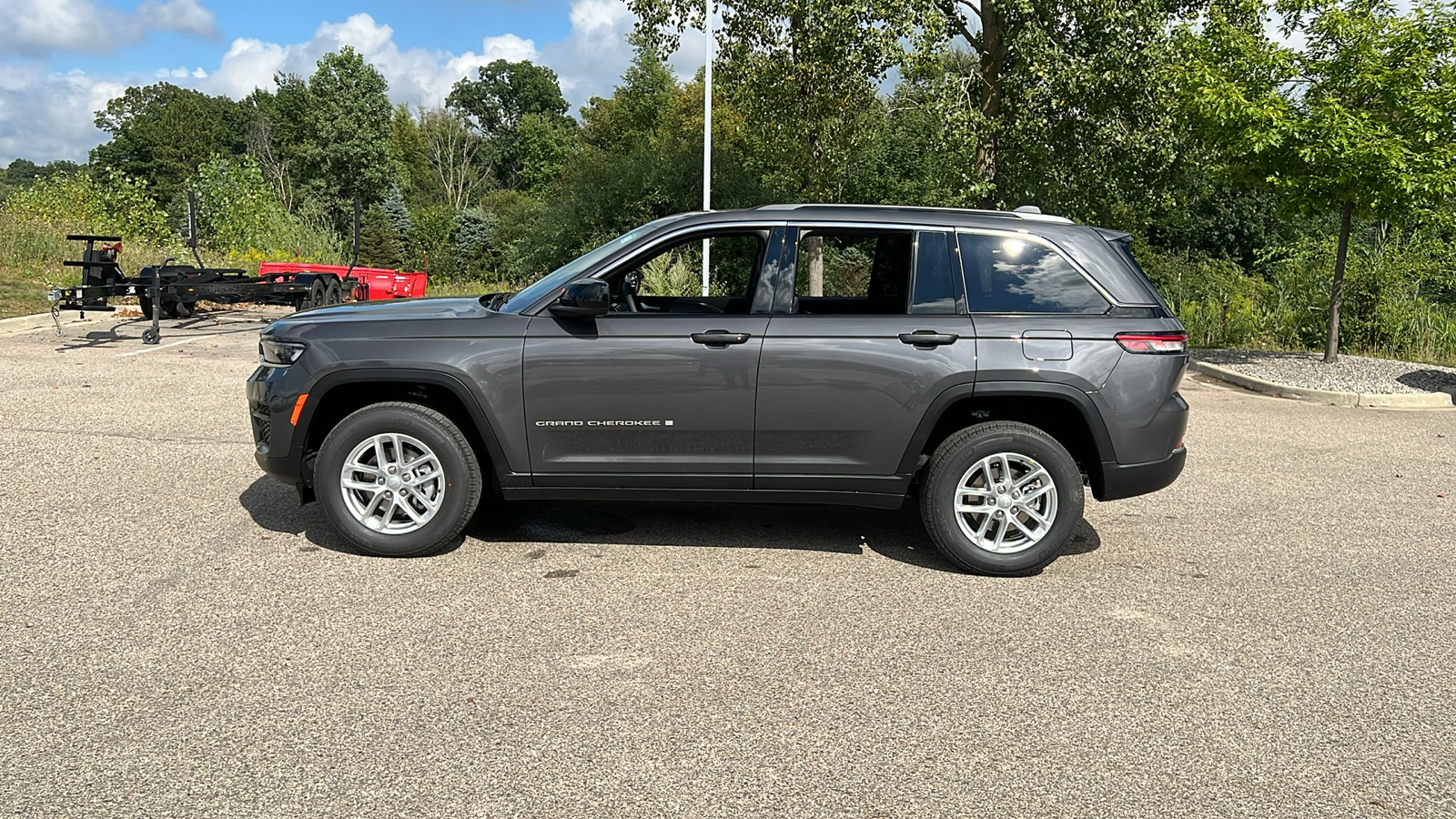 2024 Jeep Grand Cherokee Laredo 7