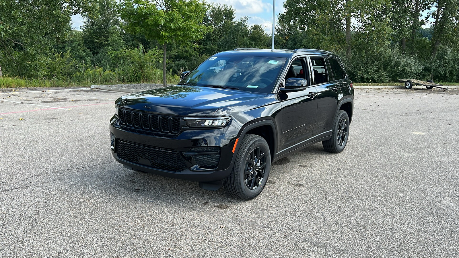 2024 Jeep Grand Cherokee Altitude X 8