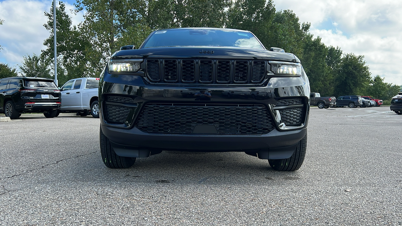 2024 Jeep Grand Cherokee Altitude X 12