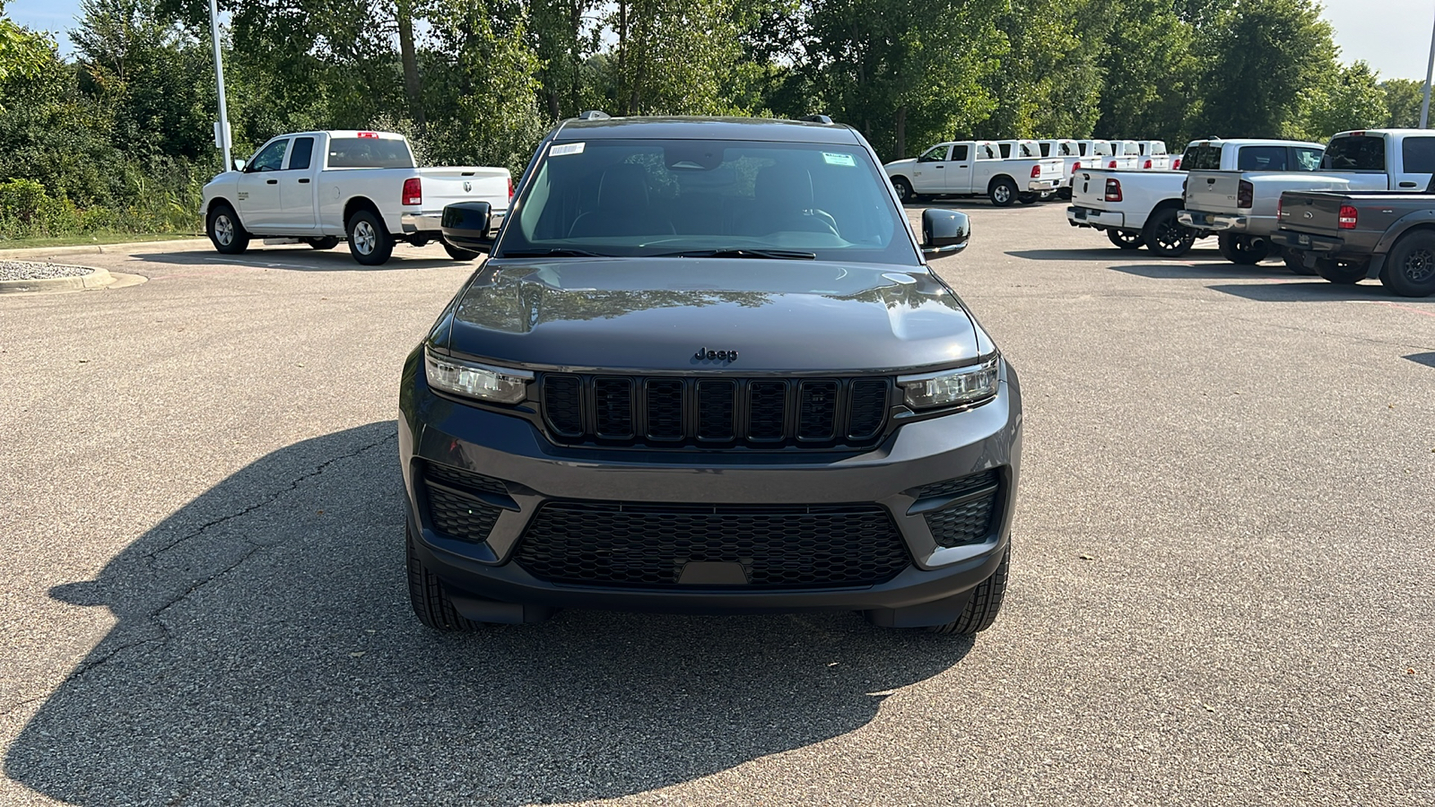 2024 Jeep Grand Cherokee Altitude X 9