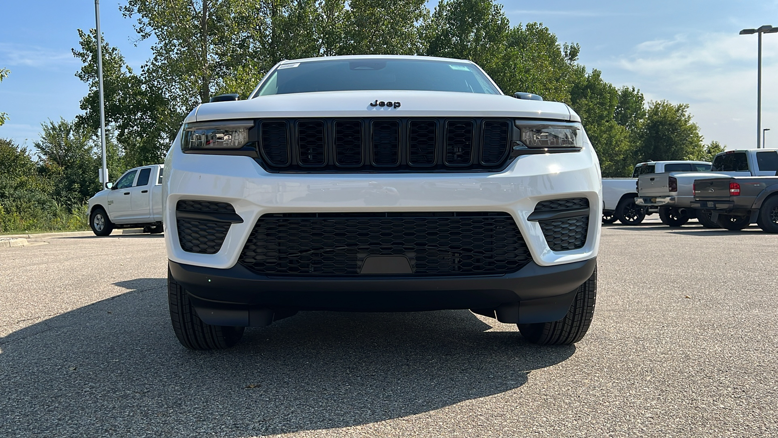 2024 Jeep Grand Cherokee Altitude X 12