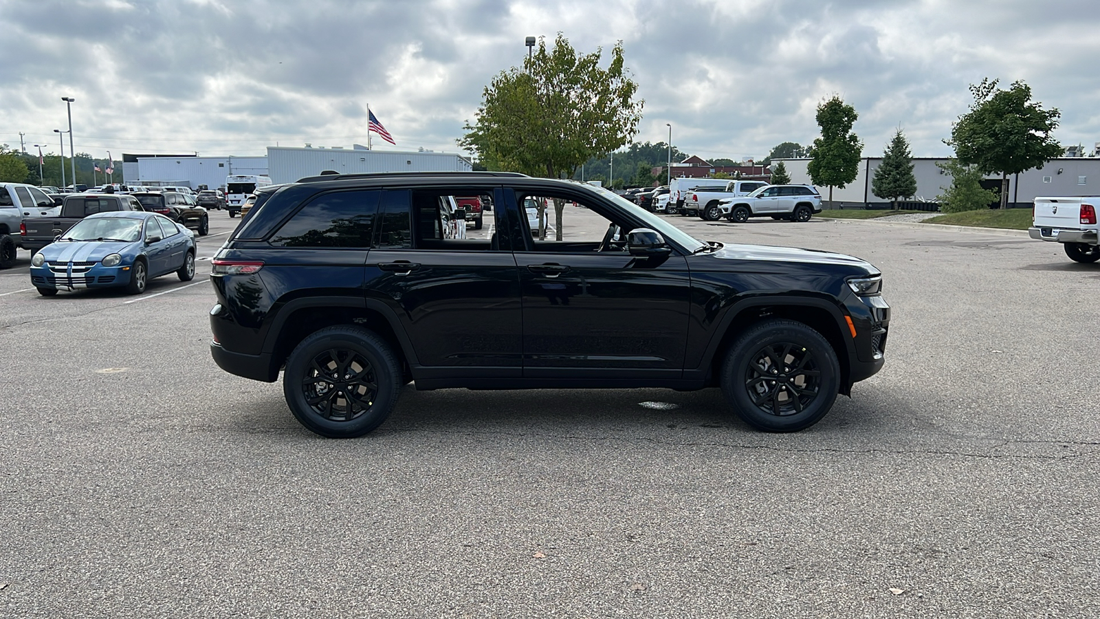 2024 Jeep Grand Cherokee Altitude X 3