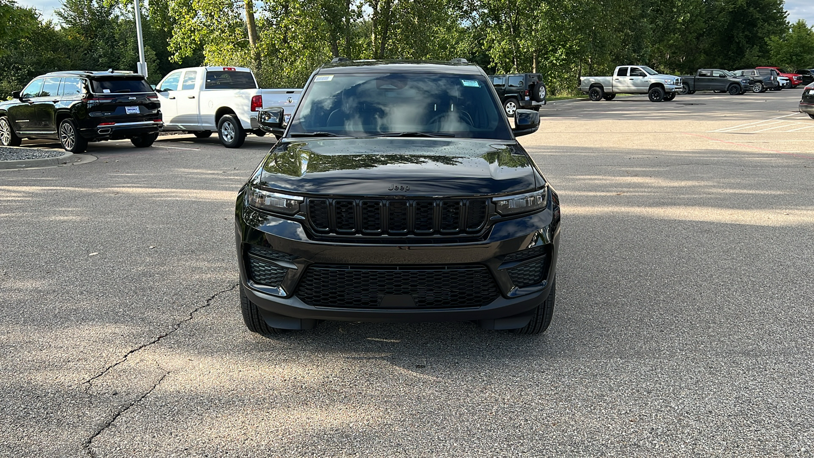 2024 Jeep Grand Cherokee Altitude X 9