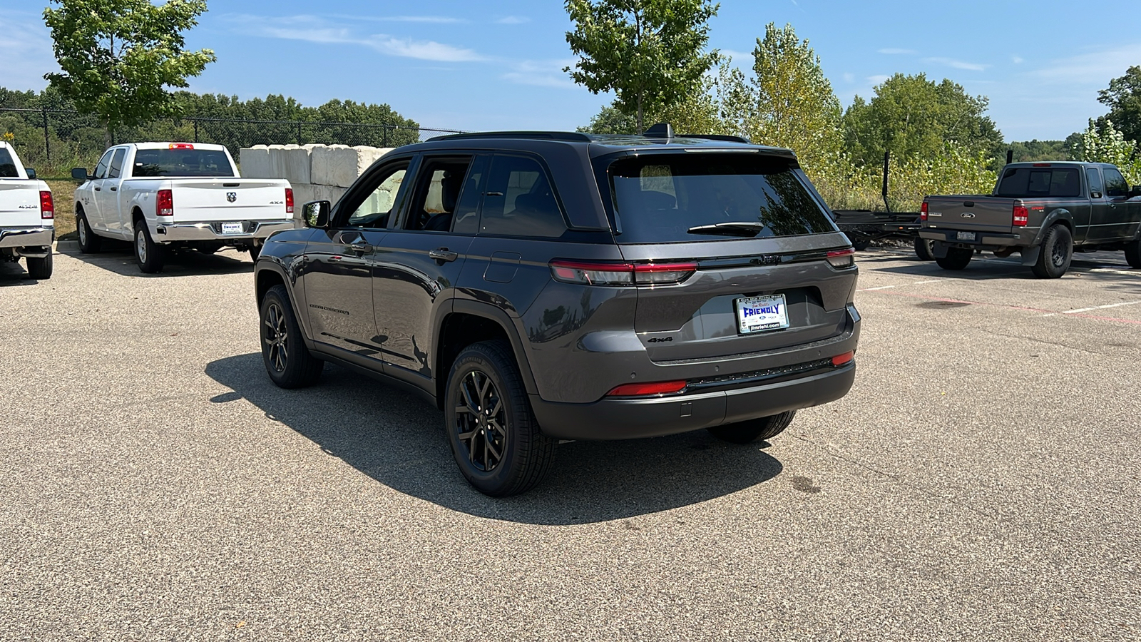 2024 Jeep Grand Cherokee Altitude 6