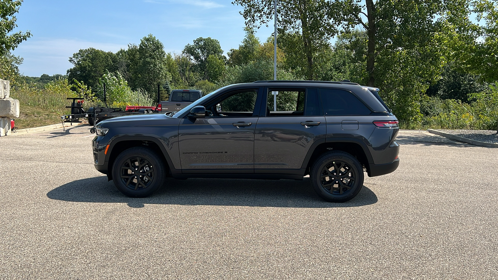 2024 Jeep Grand Cherokee Altitude 7