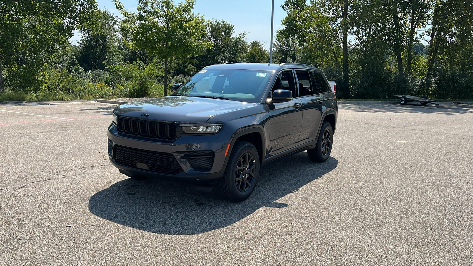 2024 Jeep Grand Cherokee Altitude 8