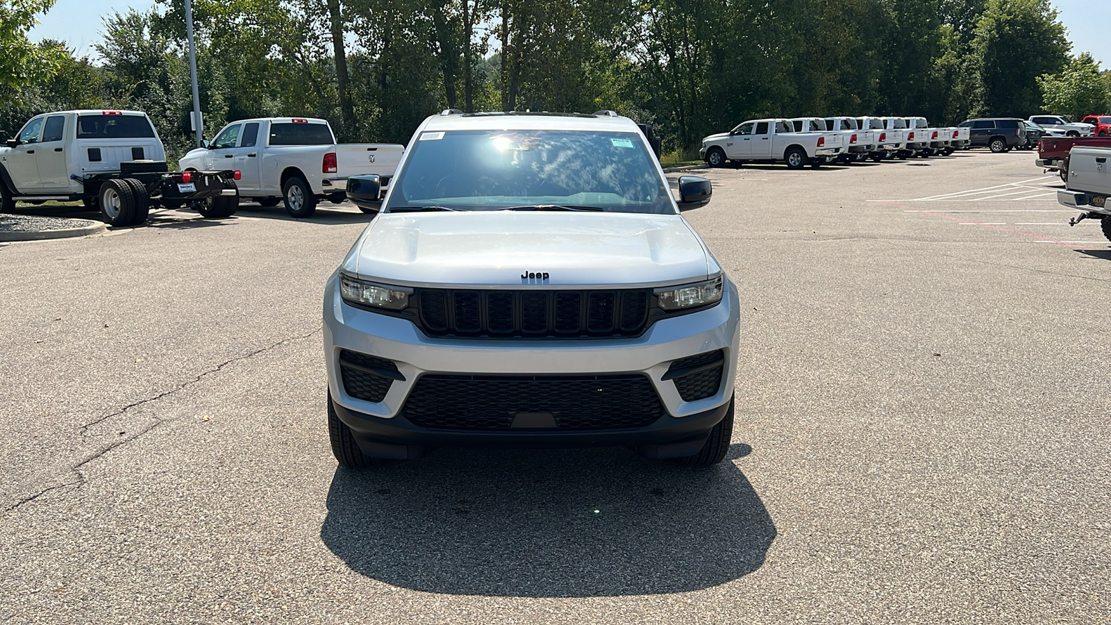 2024 Jeep Grand Cherokee Altitude X 9