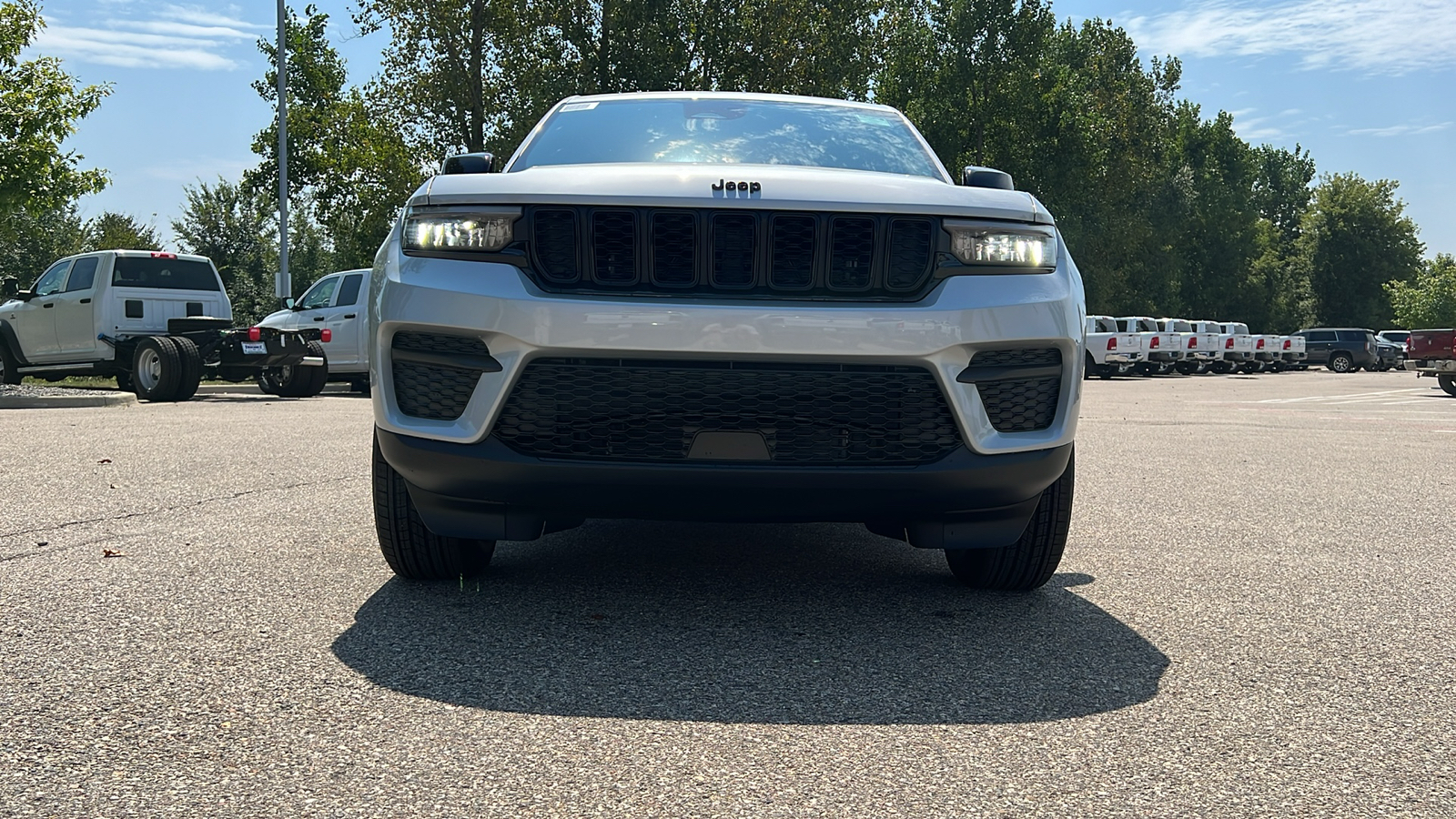 2024 Jeep Grand Cherokee Altitude X 12