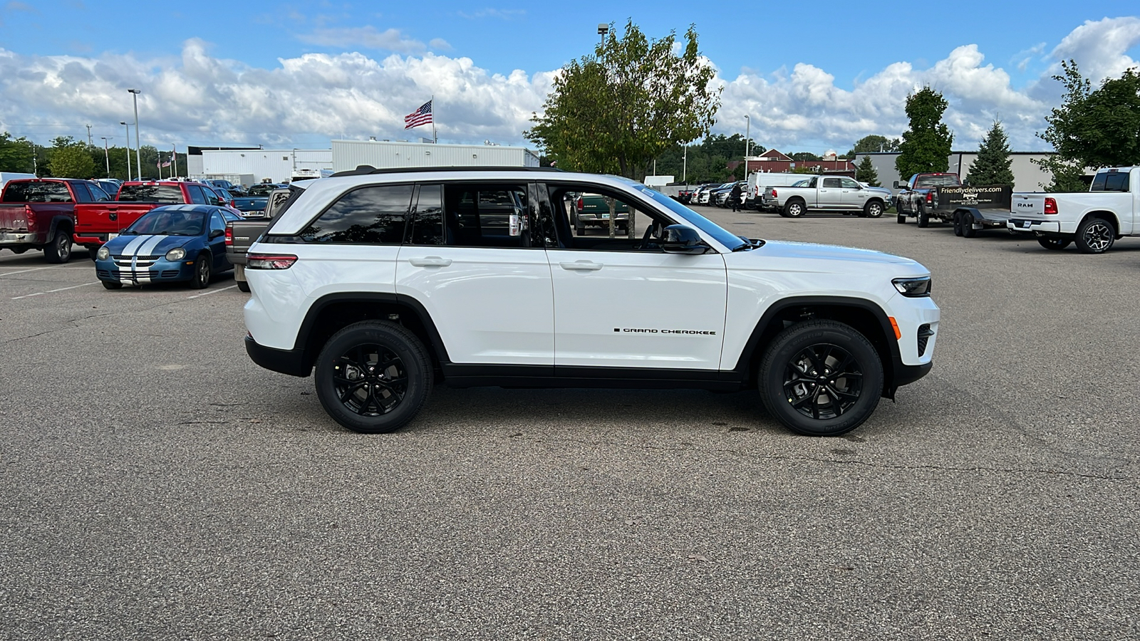 2024 Jeep Grand Cherokee Altitude X 3