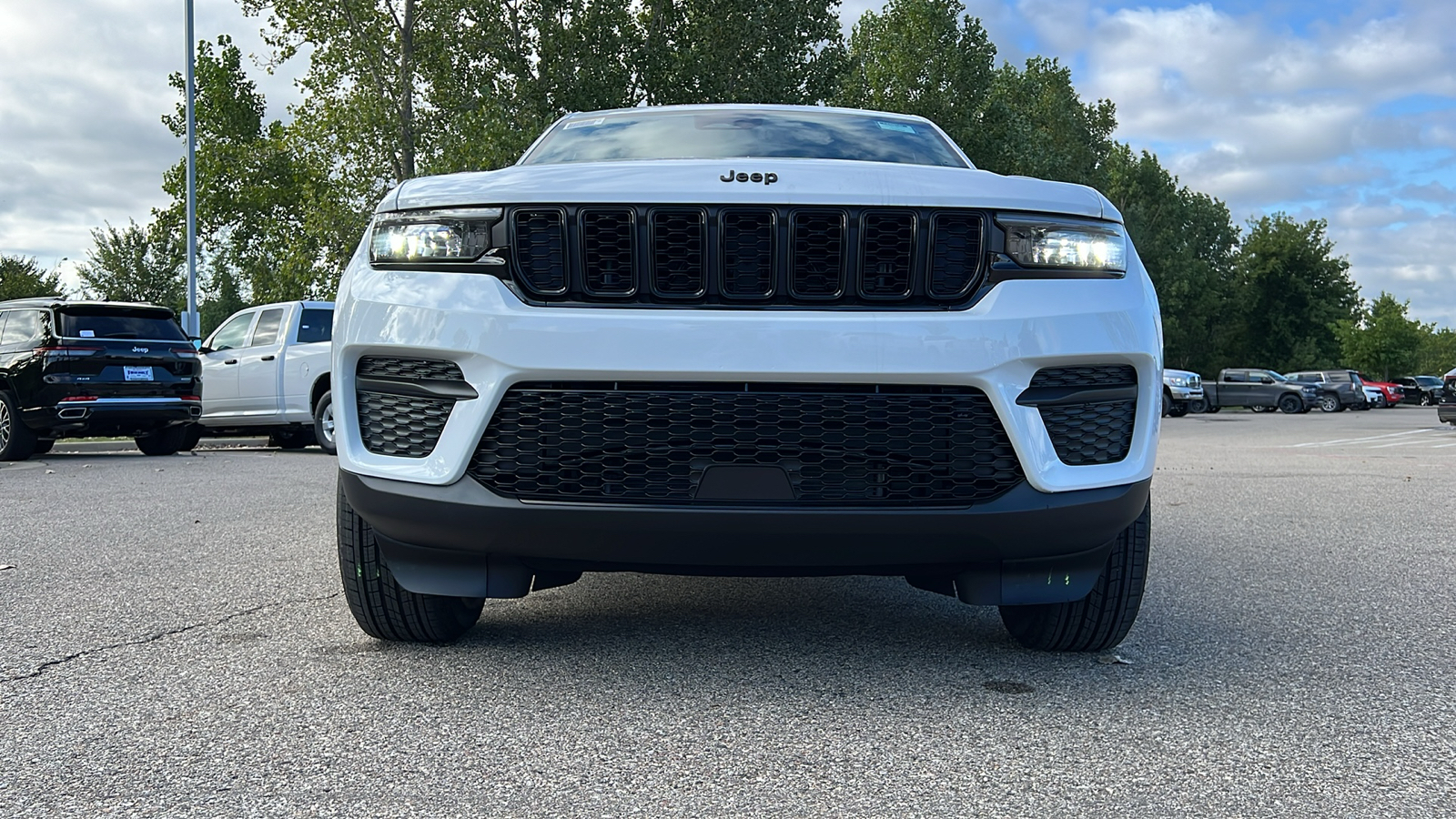 2024 Jeep Grand Cherokee Altitude X 12