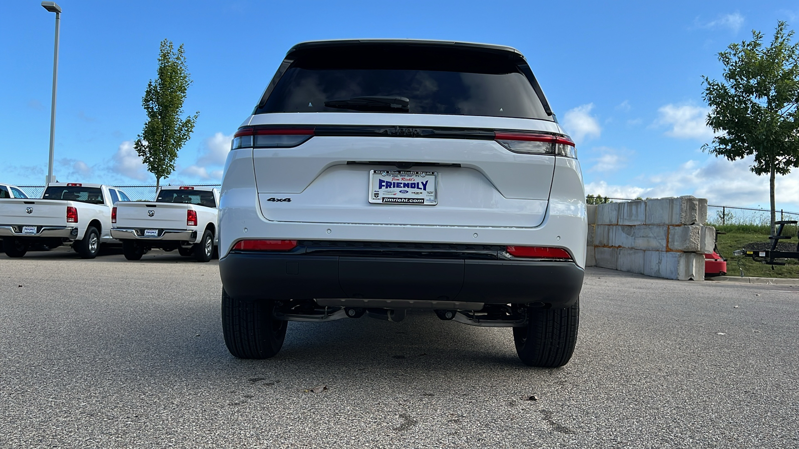 2024 Jeep Grand Cherokee Altitude X 14