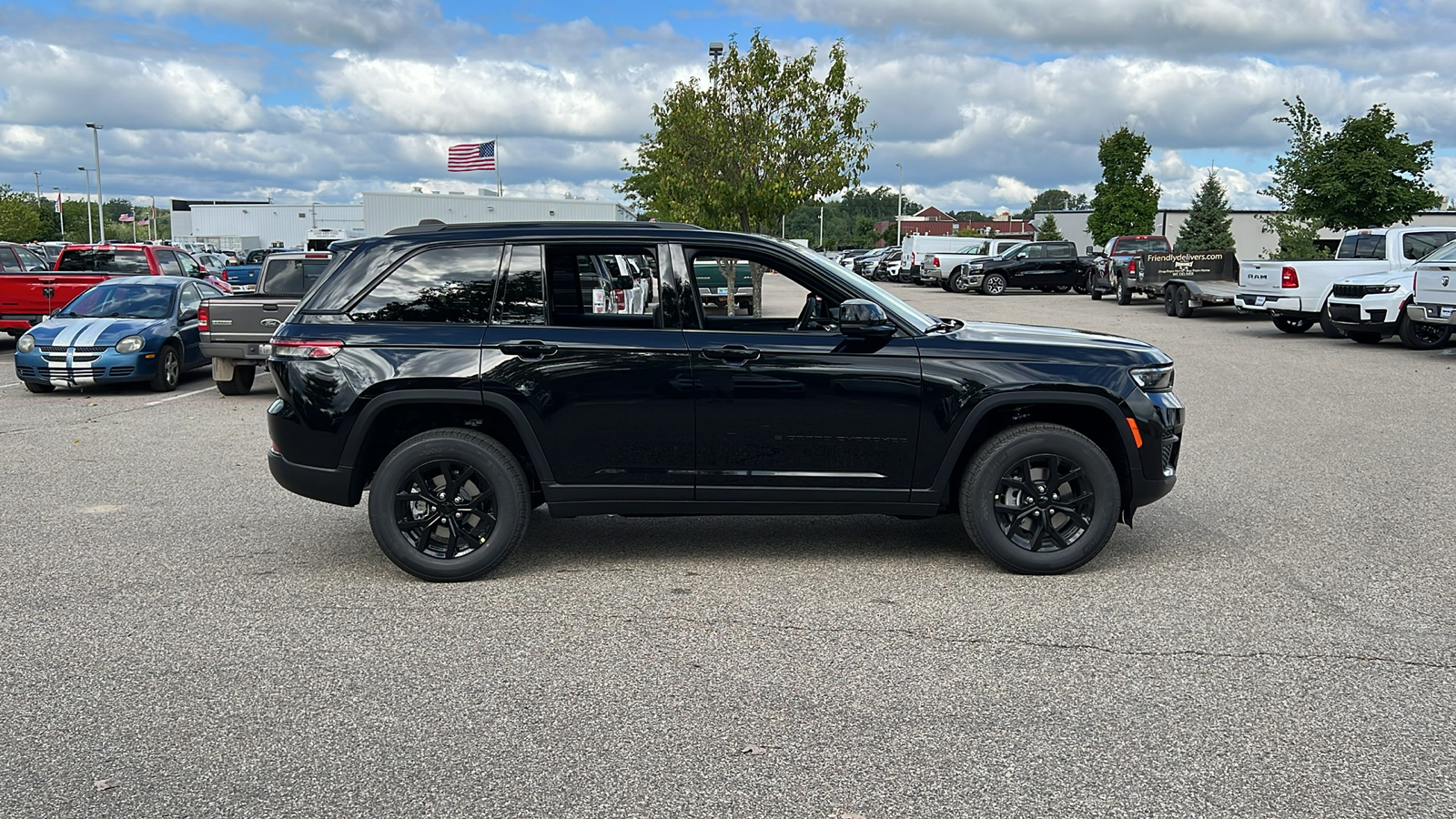 2024 Jeep Grand Cherokee Altitude X 3