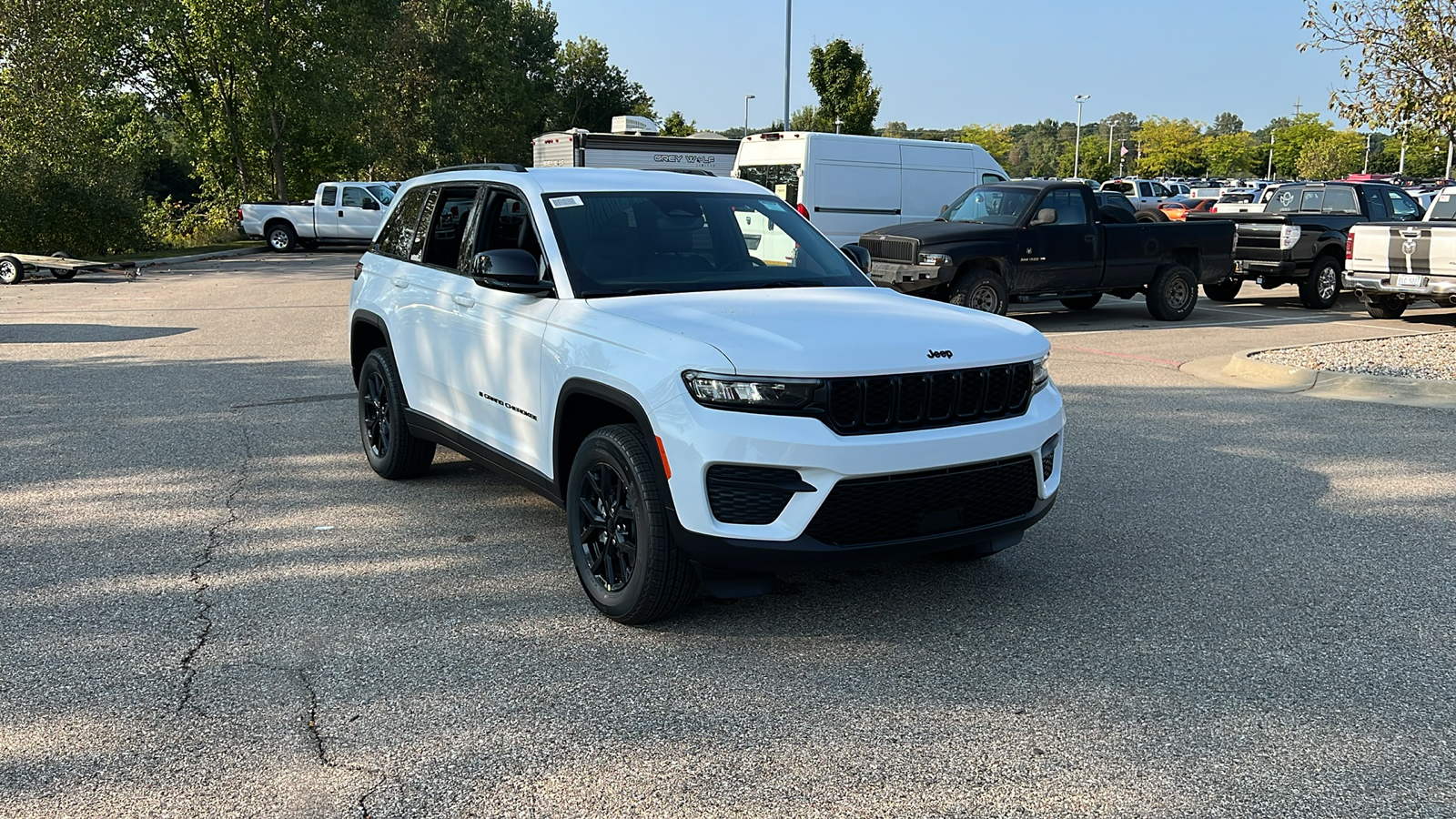 2024 Jeep Grand Cherokee Altitude 2